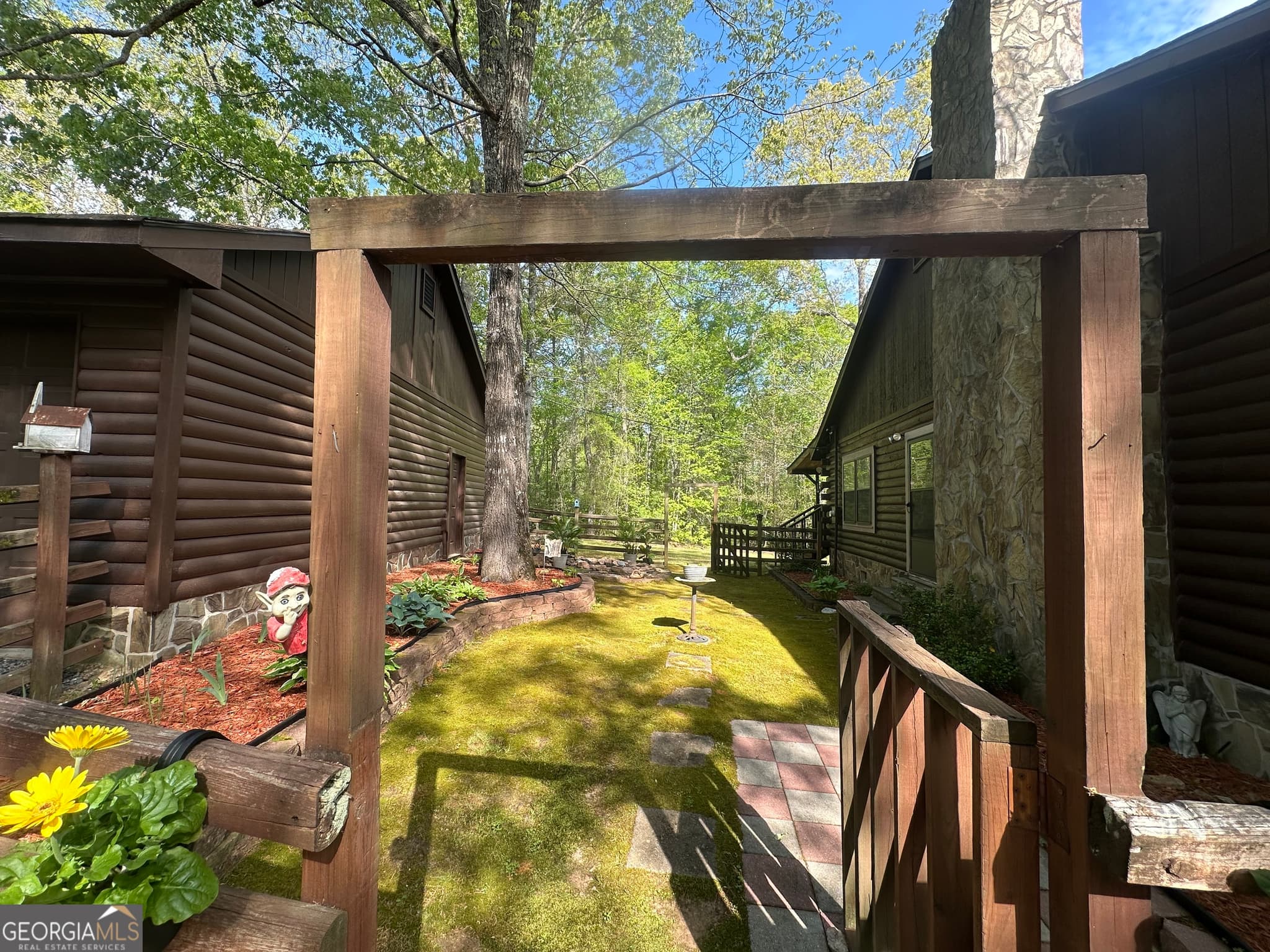 3 bedroom, 3 bathroom, 2,700 sq ft single family residence for sale at 10291 Whitehouse Parkway, Woodbury, GA 30293 — photo 7