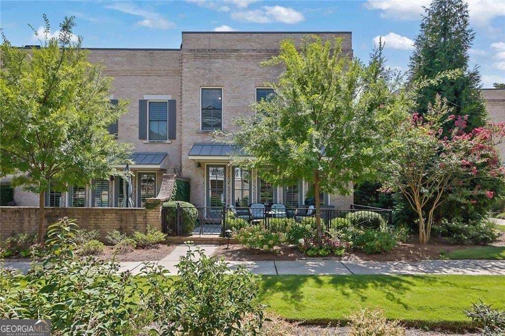 3 bedroom, 3.5 bathroom, 3,643 sq ft townhouse for sale at 150 Forrest Alley, Roswell, GA 30075