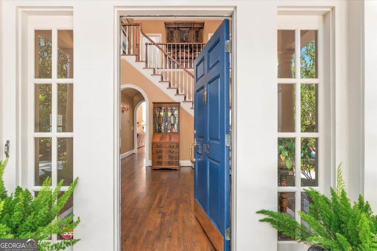 5 bedroom, 4.5 bathroom, 6,250 sq ft single family residence for sale at 112 Gleneagles Circle, Macon, GA 31210 — photo 3