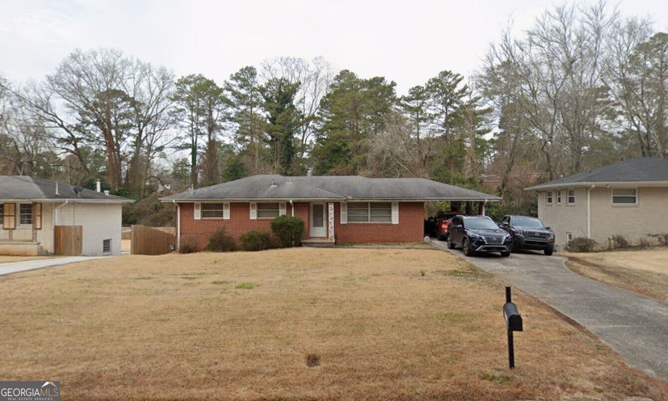 5 bedroom, 3 bathroom, 2,406 sq ft single family residence for sale at 2173 Kilarney Road, Decatur, GA 30032 — photo 1 of 1
