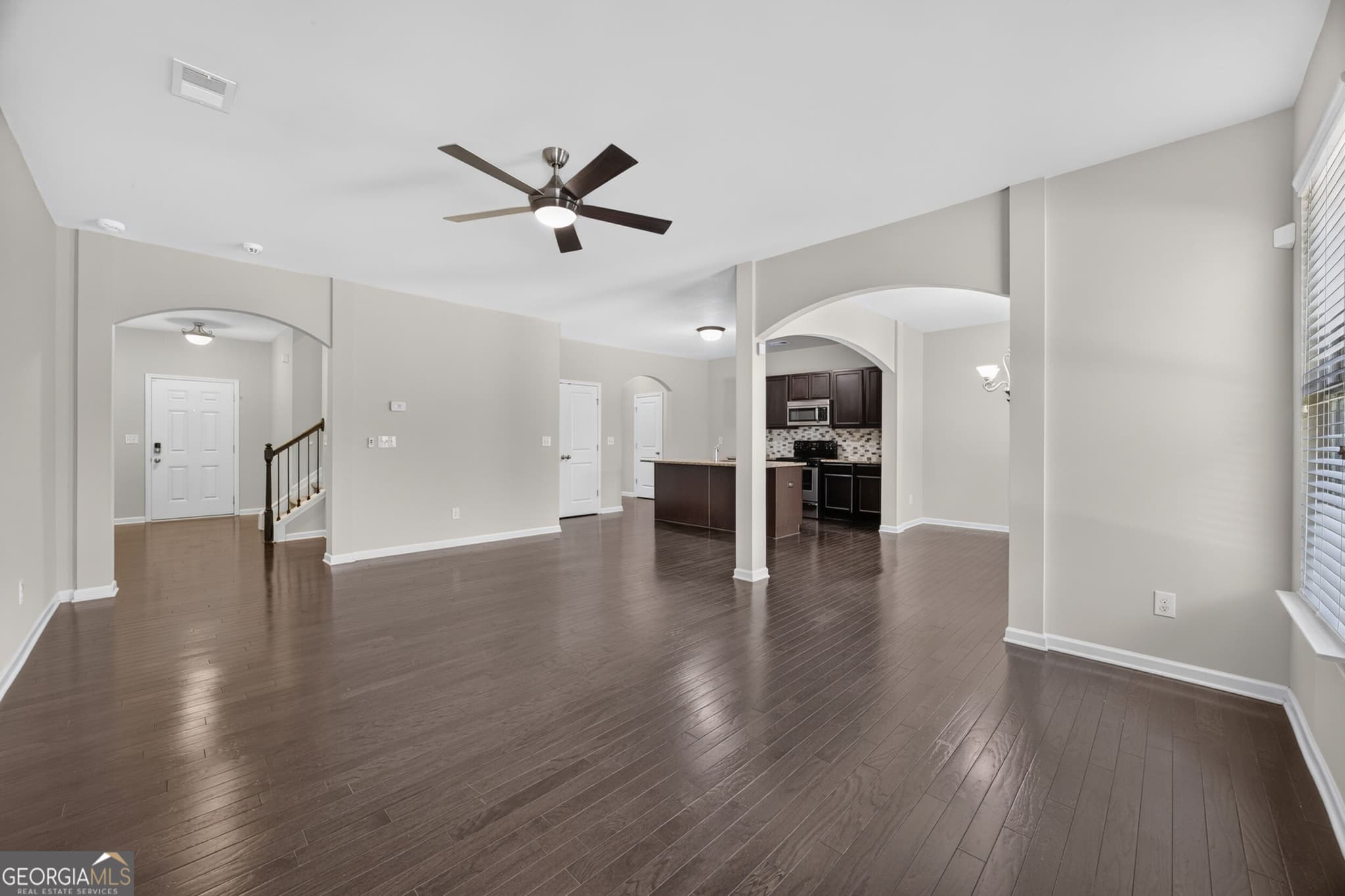 3 bedroom, 2.5 bathroom, 2,116 sq ft single family residence for sale at 7113 Creeksong Drive, Douglasville, GA 30134 — photo 7