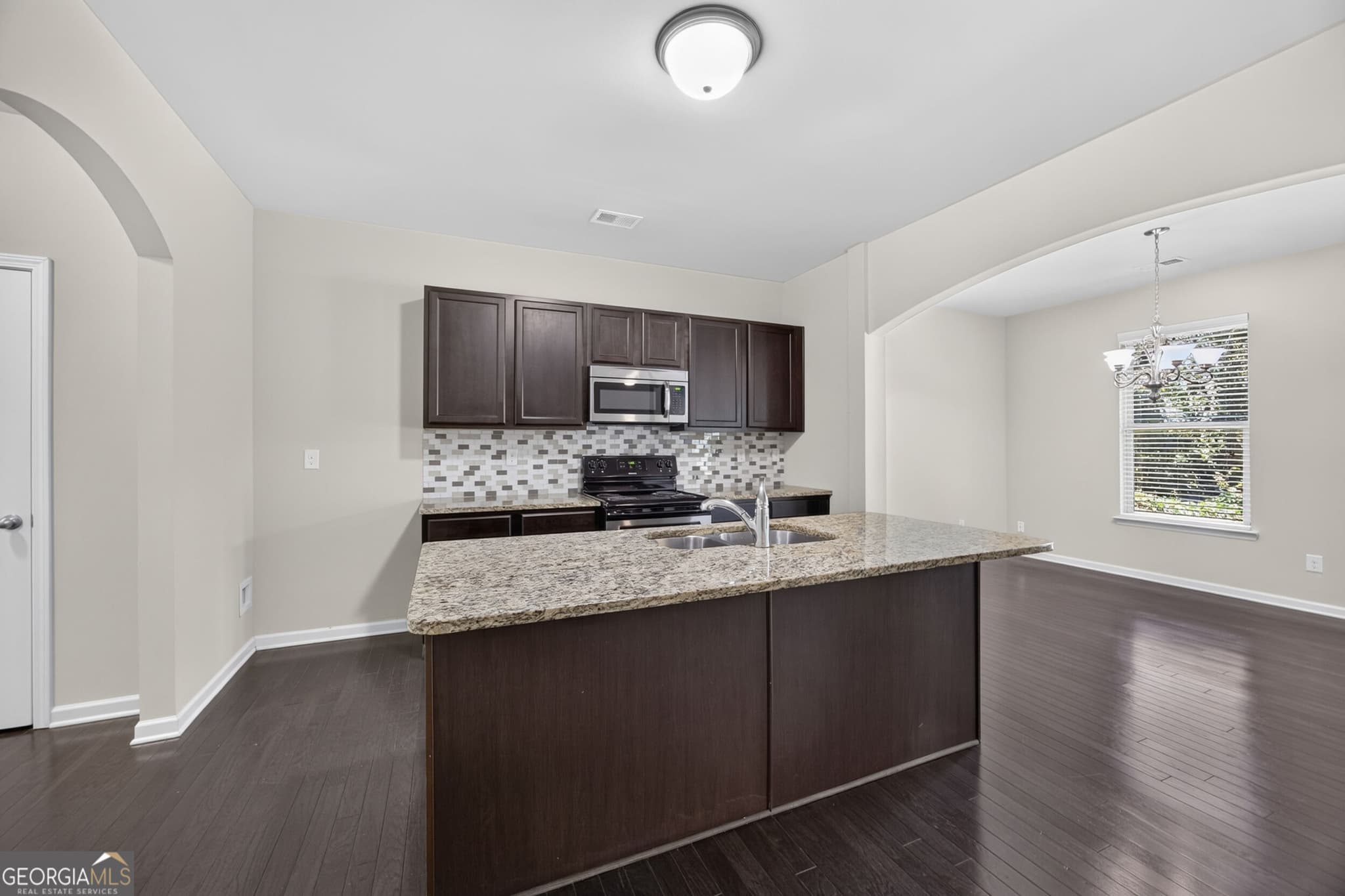 3 bedroom, 2.5 bathroom, 2,116 sq ft single family residence for sale at 7113 Creeksong Drive, Douglasville, GA 30134 — photo 10