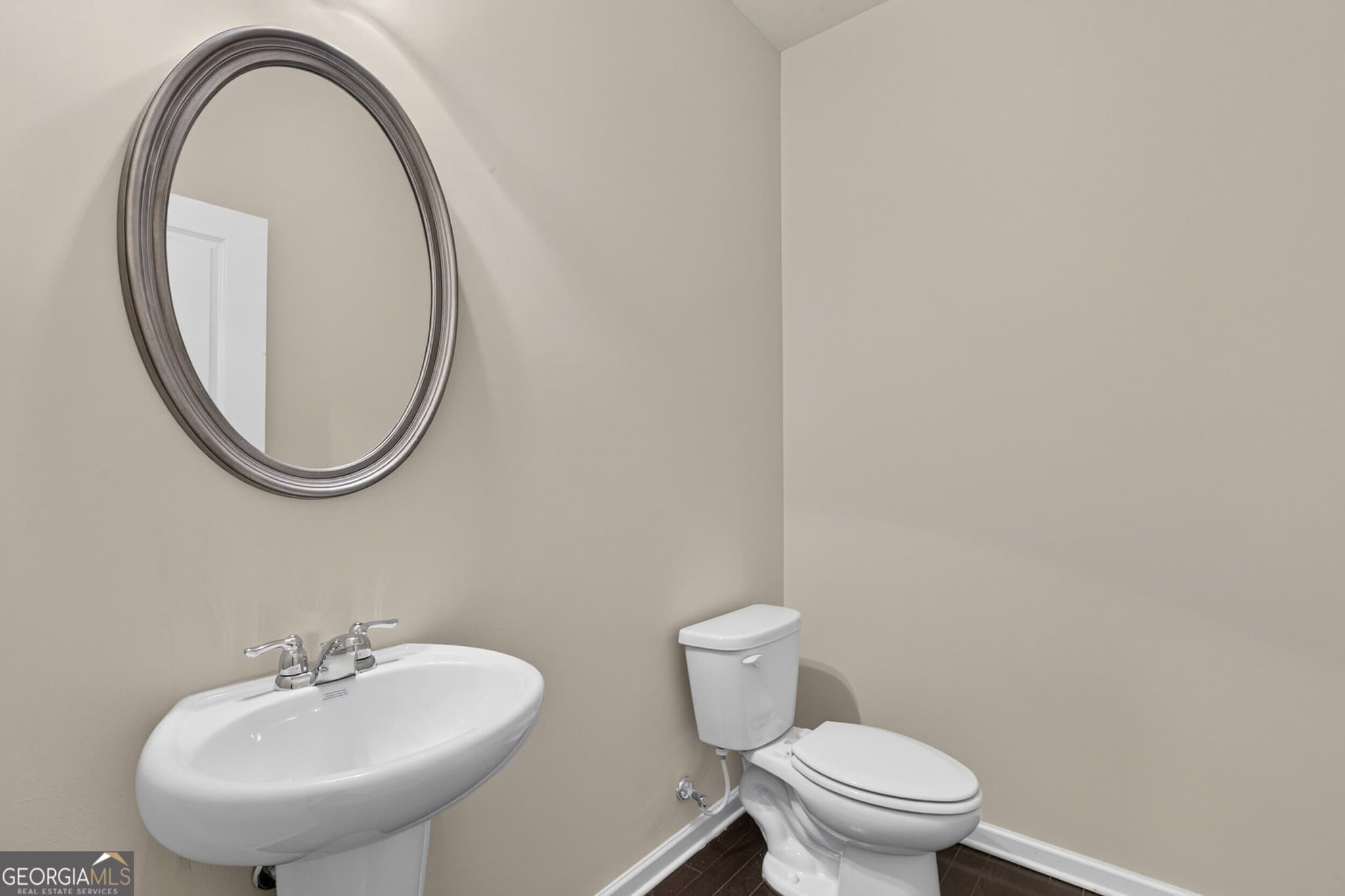 3 bedroom, 2.5 bathroom, 2,116 sq ft single family residence for sale at 7113 Creeksong Drive, Douglasville, GA 30134 — photo 4