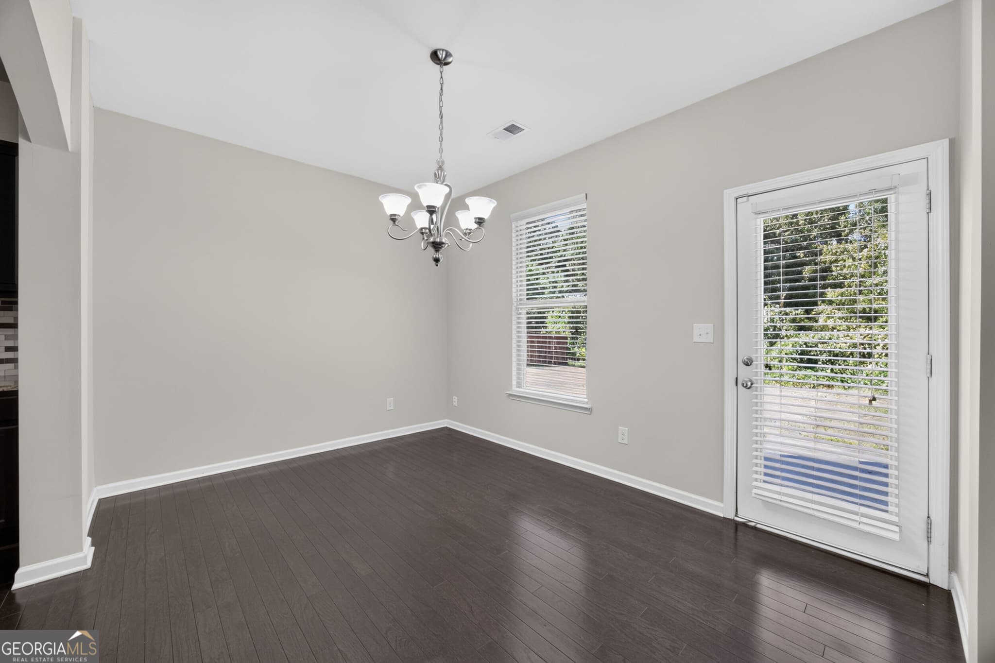 3 bedroom, 2.5 bathroom, 2,116 sq ft single family residence for sale at 7113 Creeksong Drive, Douglasville, GA 30134 — photo 8