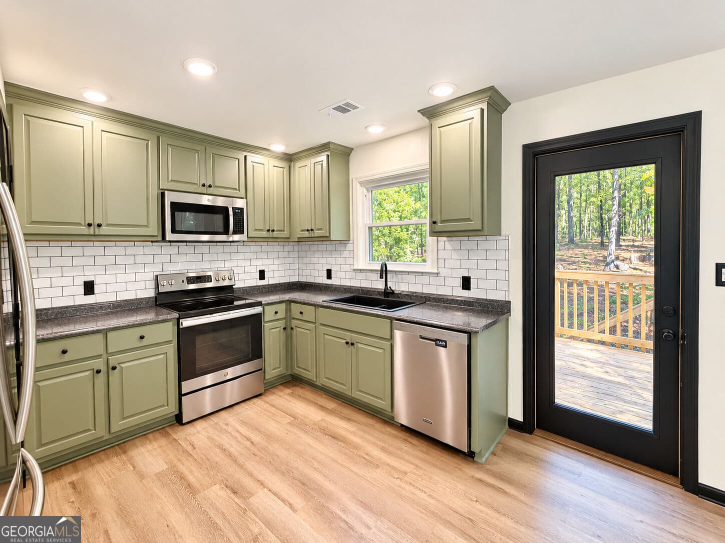 4 bedroom, 2 bathroom, 1,359 sq ft single family residence for rent at 20 Teal Court, Monticello, GA 31064 for $2,400 a month — photo 6