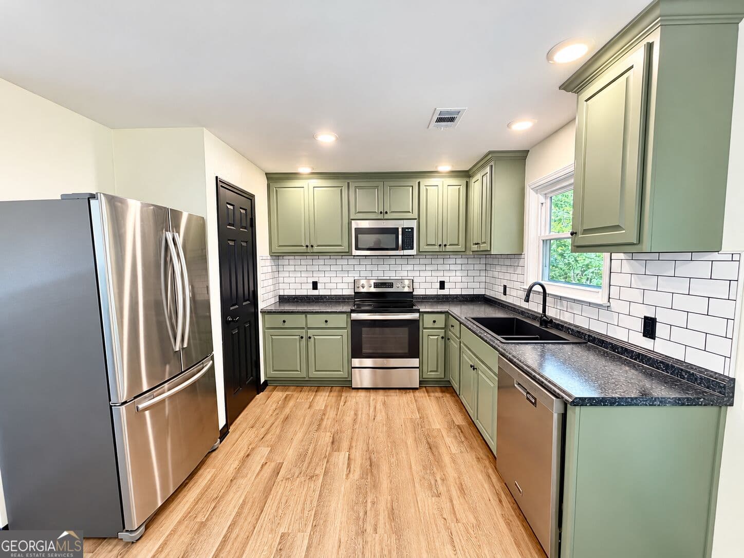 4 bedroom, 2 bathroom, 1,359 sq ft single family residence for rent at 20 Teal Court, Monticello, GA 31064 for $2,400 a month — photo 8