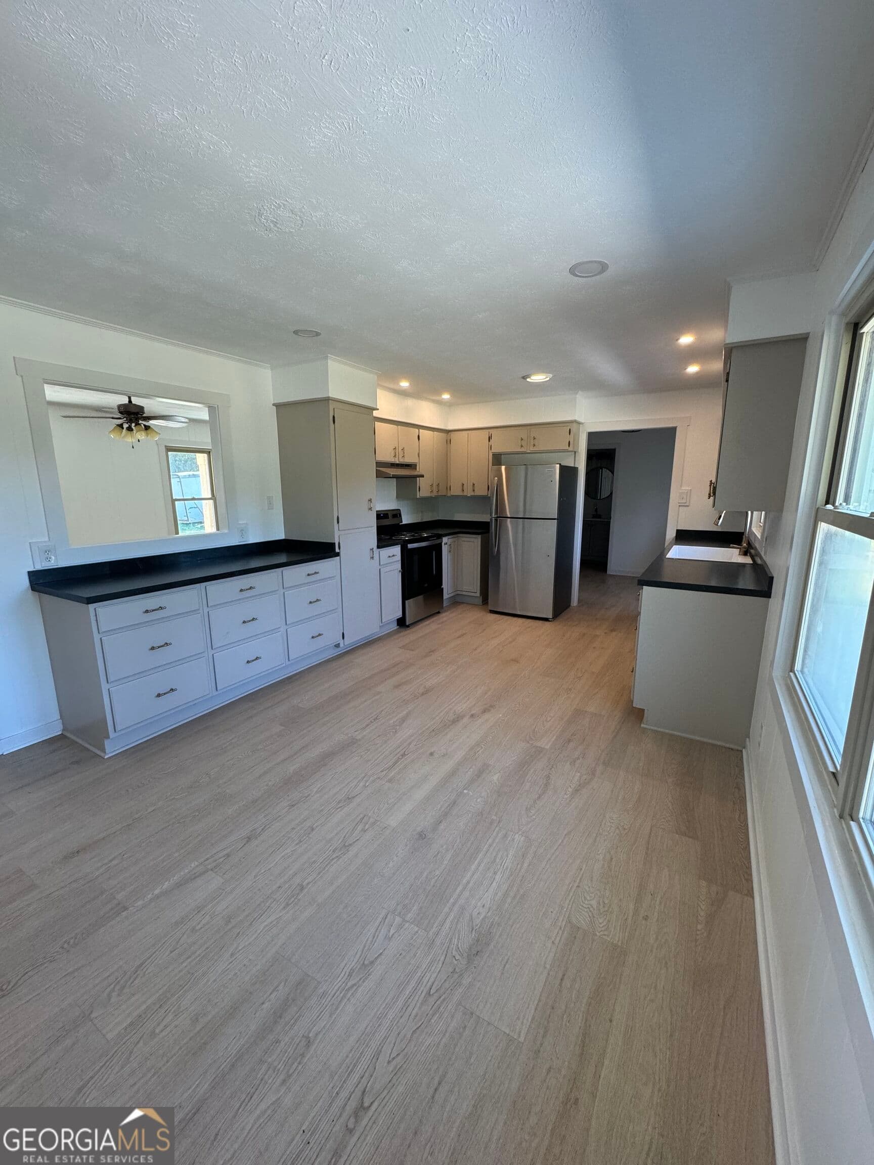 4 bedroom, 3 bathroom, 1,900 sq ft single family residence for rent at 510 Taylor Smith Road, Royston, GA 30662 for $1,900 a month — photo 2