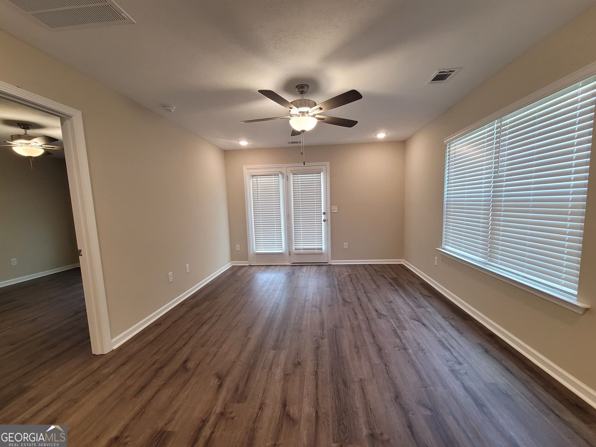 2 bedroom, 2 bathroom, 1,031 sq ft single family residence for sale at 539 Guill Street, Thomson, GA 30824 — photo 6
