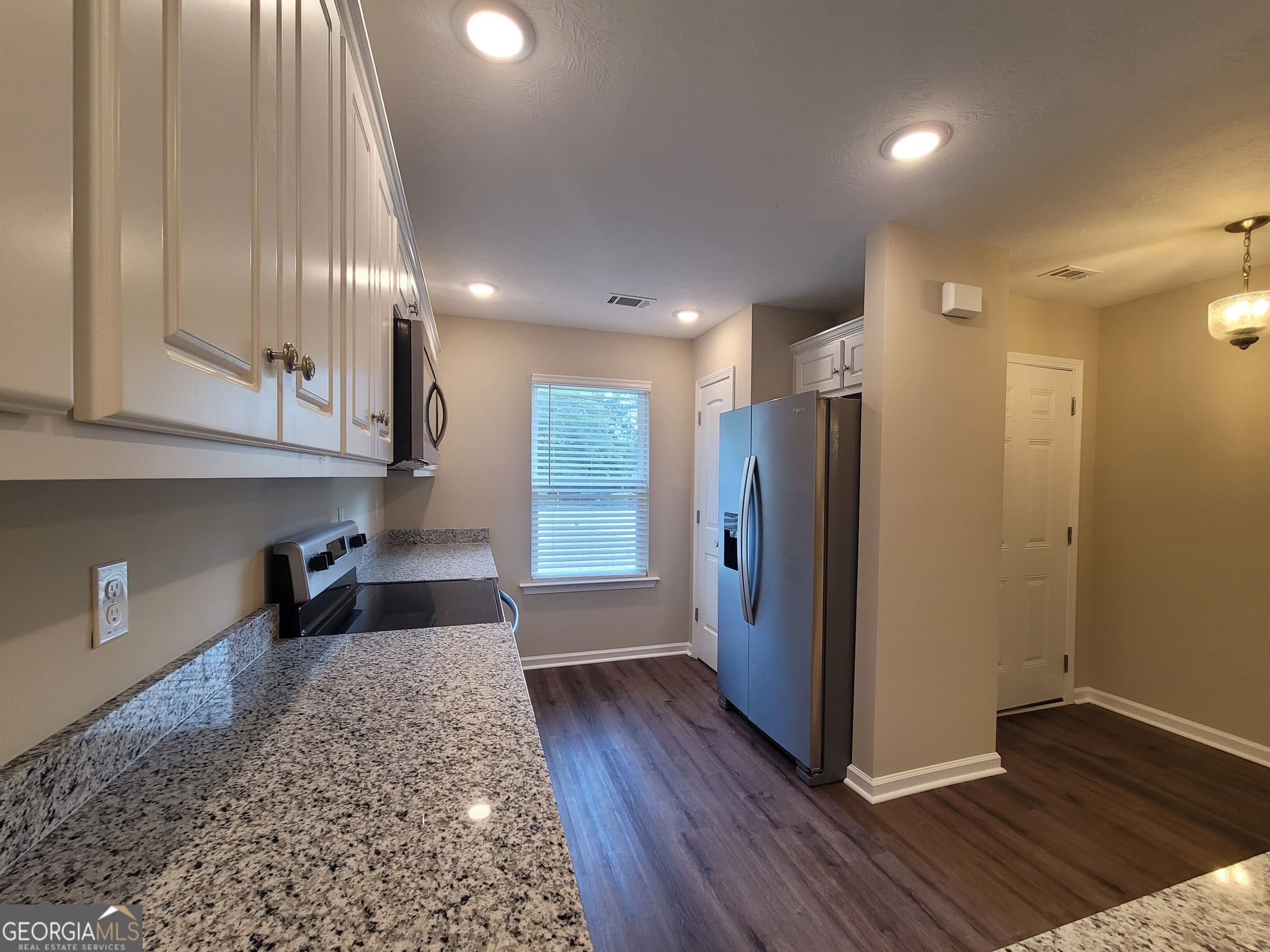 2 bedroom, 2 bathroom, 1,031 sq ft single family residence for sale at 539 Guill Street, Thomson, GA 30824 — photo 4