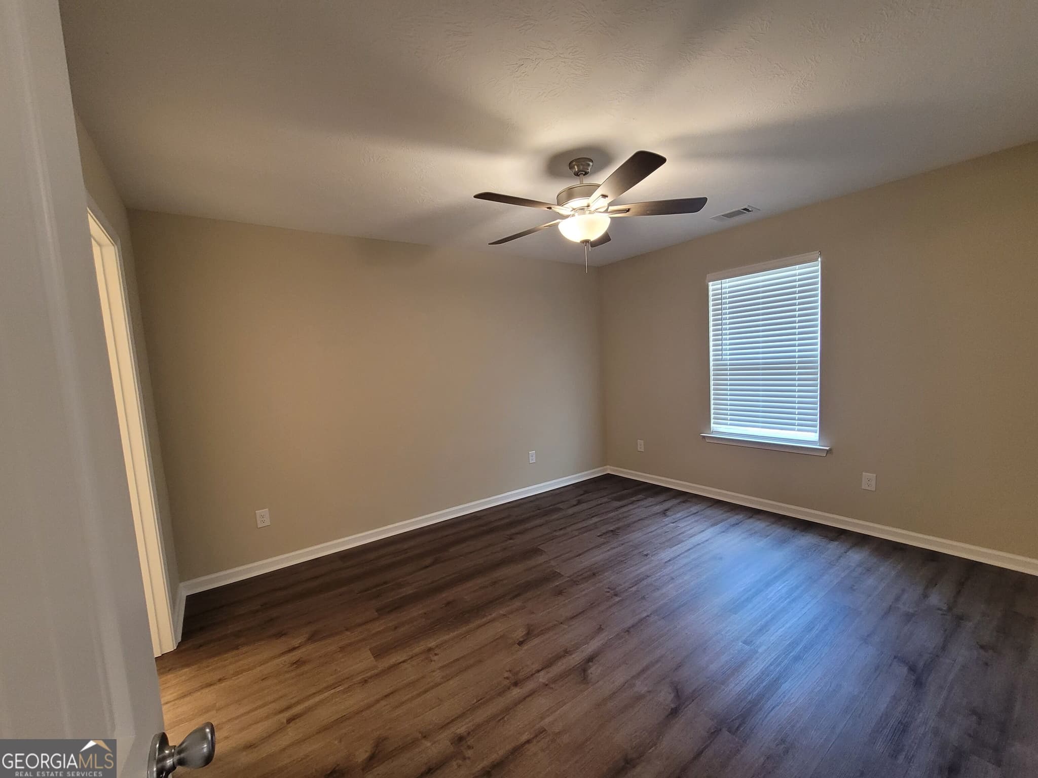 2 bedroom, 2 bathroom, 1,031 sq ft single family residence for sale at 539 Guill Street, Thomson, GA 30824 — photo 8