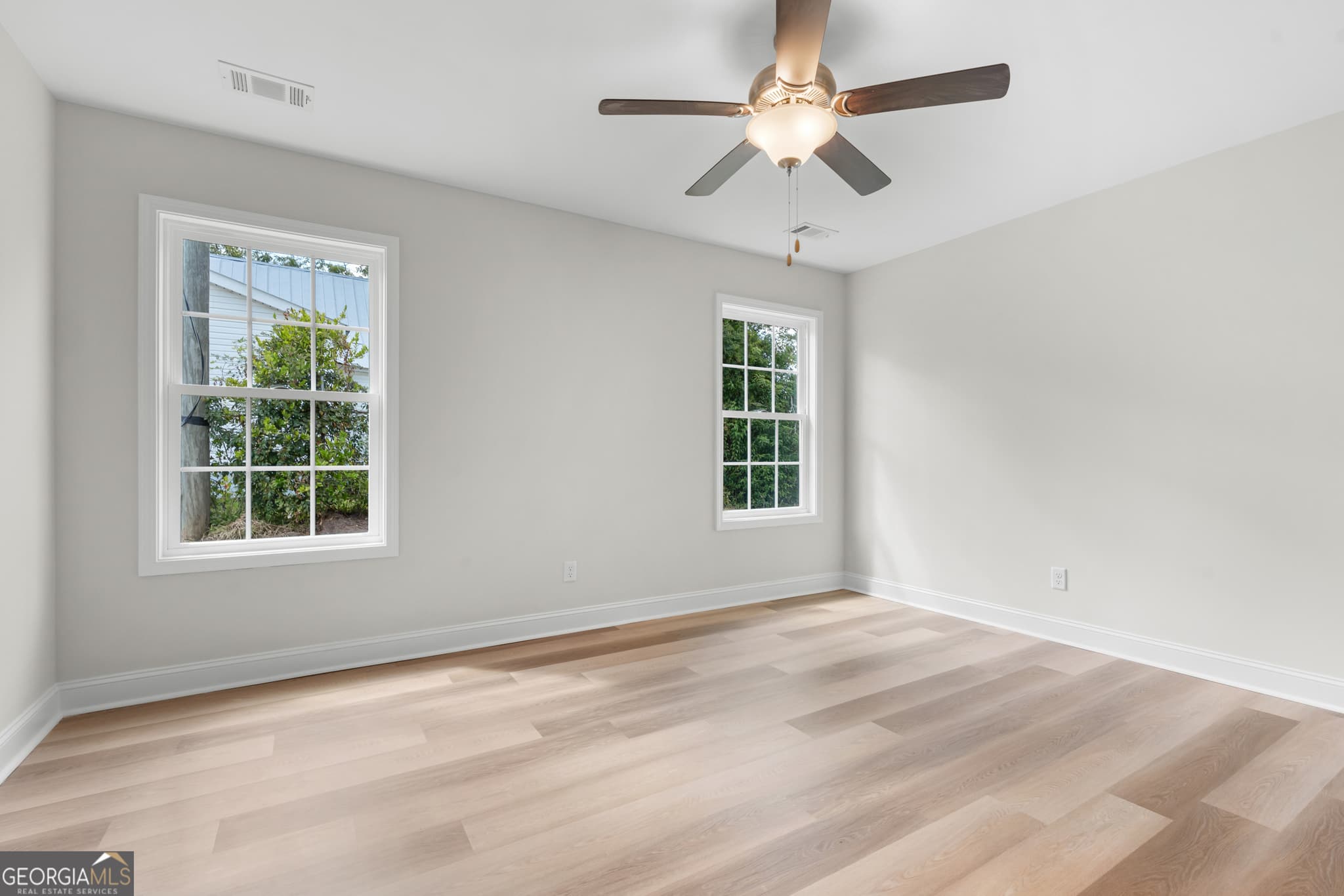 3 bedroom, 2 bathroom, 1,241 sq ft single family residence under contract at 56 Ellabell Loop Road, Ellabell, GA 31308 — photo 10