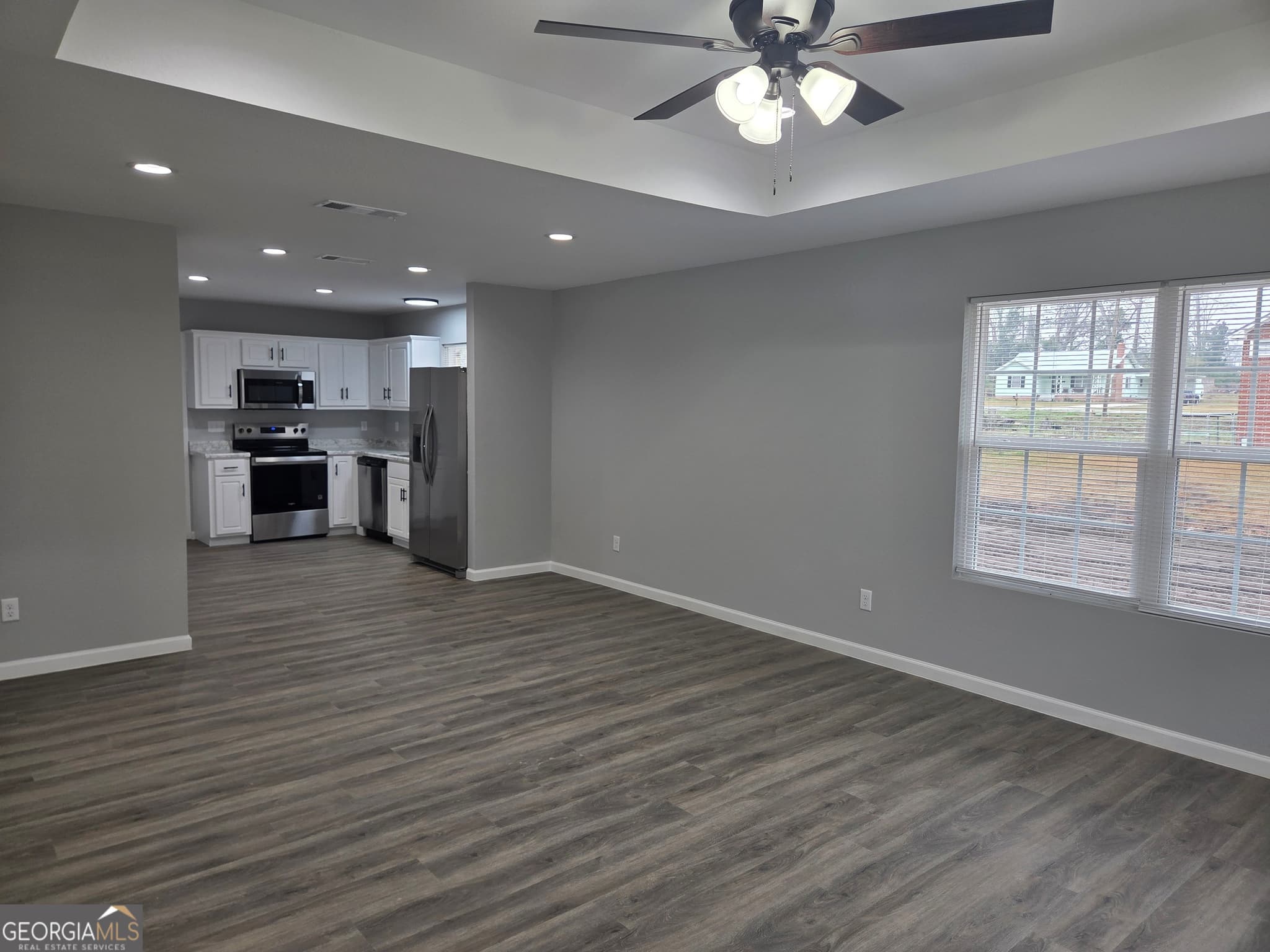 2 bedroom, 2 bathroom, 1,000 sq ft triplex for rent at 401 E Seventh Street, Vidalia, GA 30474 for $1,200 a month — photo 5