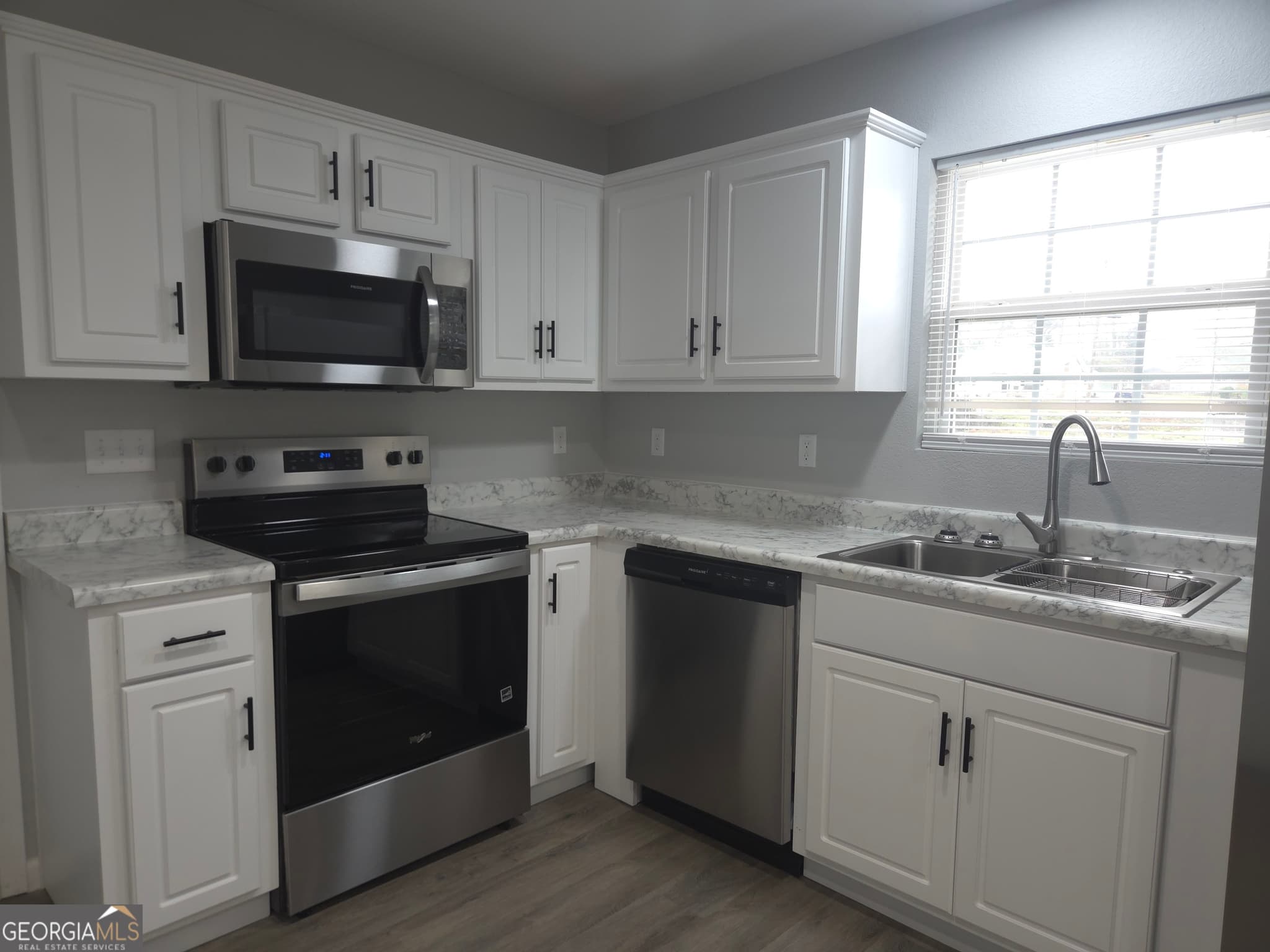2 bedroom, 2 bathroom, 1,000 sq ft triplex for rent at 401 E Seventh Street, Vidalia, GA 30474 for $1,200 a month — photo 10