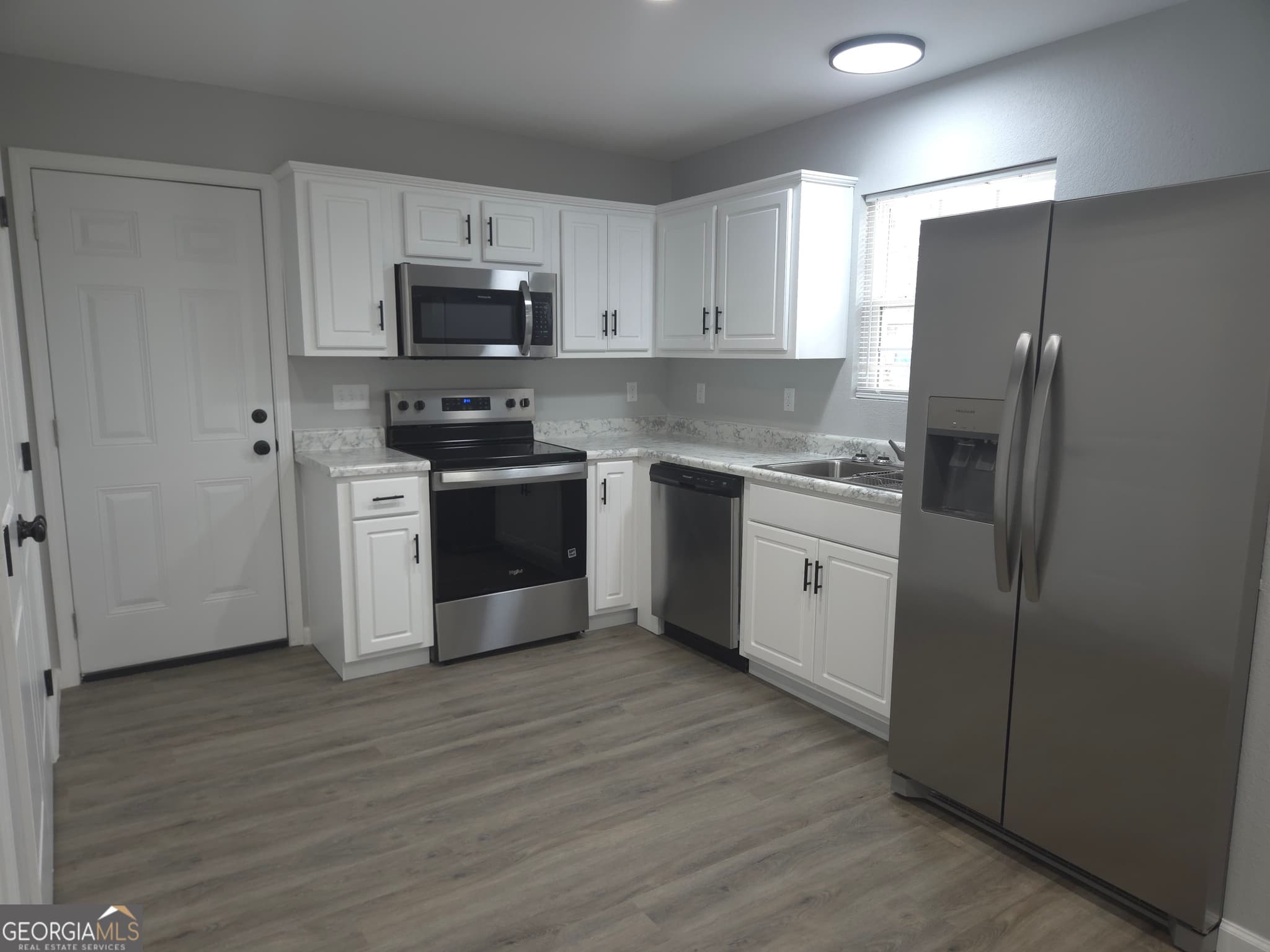 2 bedroom, 2 bathroom, 1,000 sq ft triplex for rent at 401 E Seventh Street, Vidalia, GA 30474 for $1,200 a month — photo 8