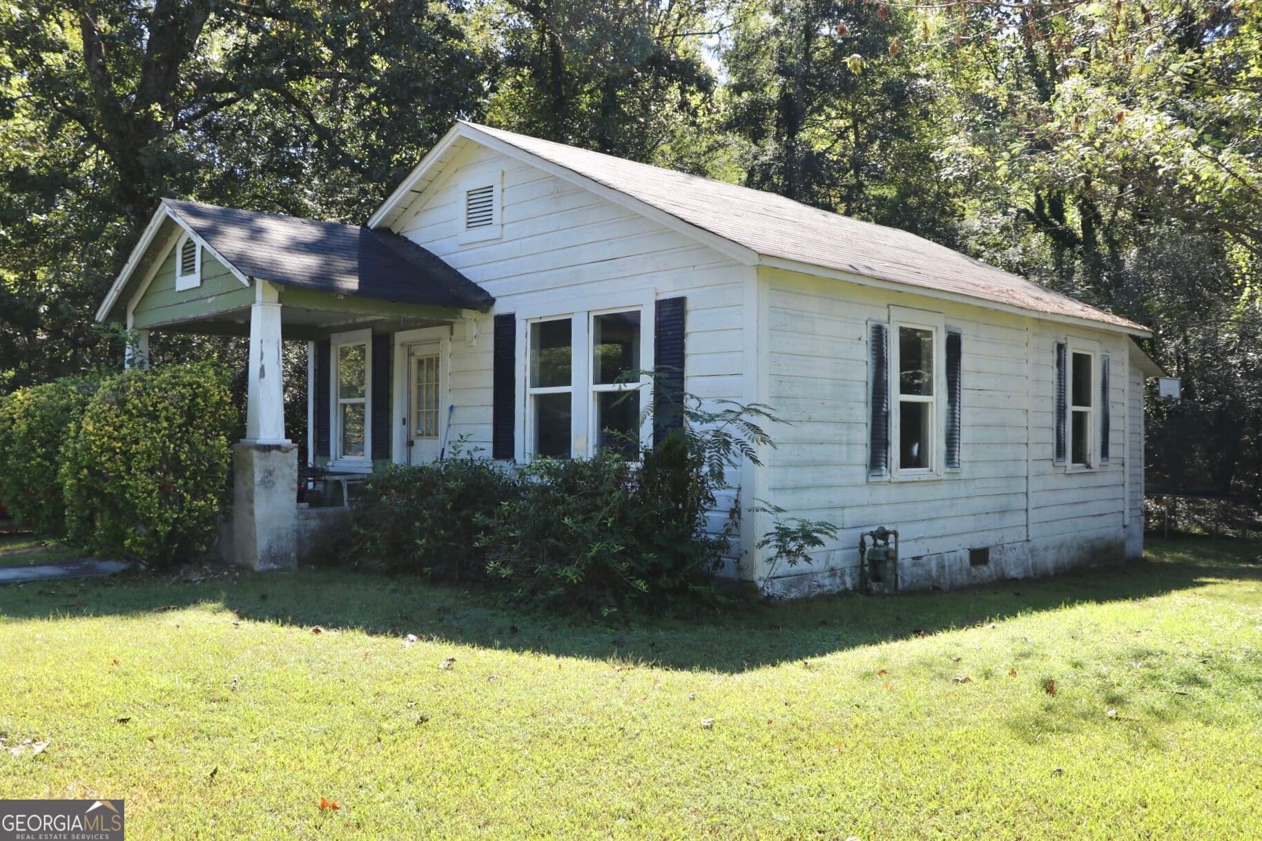 2 bedroom, 1 bathroom, 768 sq ft single family residence for sale at 121 McKenzie Avenue, Summerville, GA 30747 — photo 5
