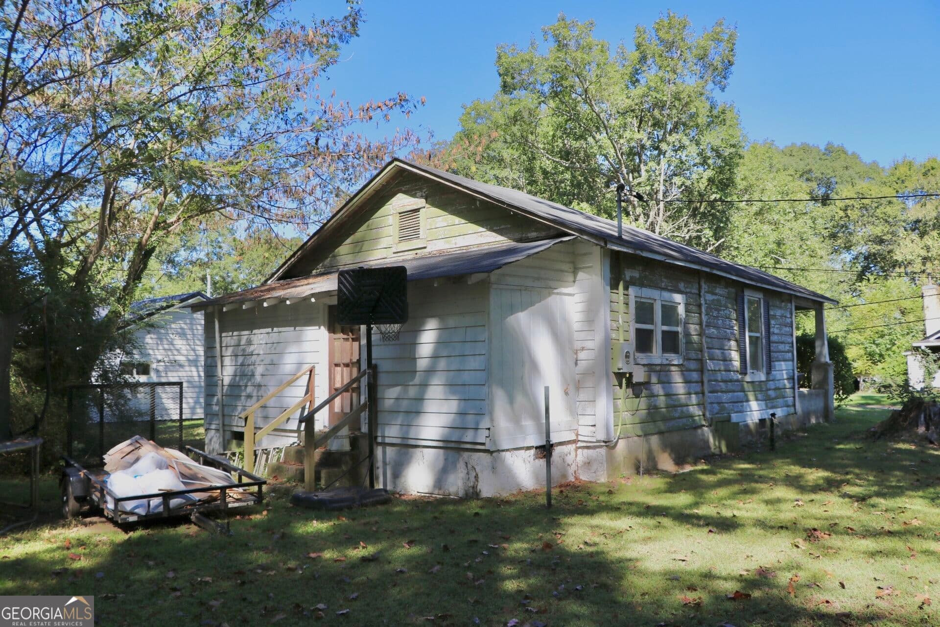 2 bedroom, 1 bathroom, 768 sq ft single family residence for sale at 121 McKenzie Avenue, Summerville, GA 30747 — photo 10