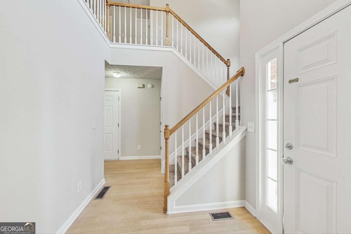 4 bedroom, 2.5 bathroom, 2,530 sq ft single family residence for rent at 326 Canterbury Plac Drive, Suwanee, GA 30024 for $3,000 a month — photo 2