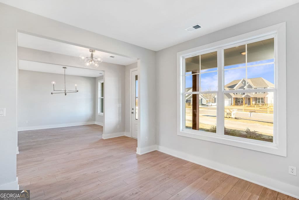 5 bedroom, 4 bathroom, 2,900 sq ft single family residence for sale at 2568 Parkside Way HOMESITE 13, Gainesville, GA 30507 — photo 3