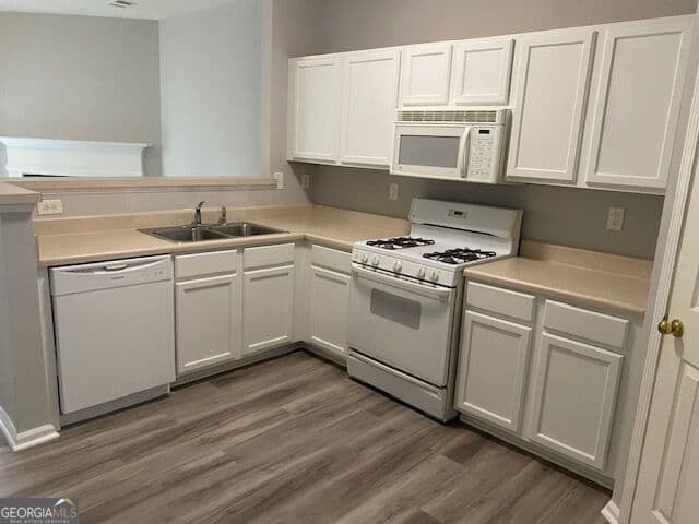2 bedroom, 2.5 bathroom, 1,312 sq ft townhouse for rent at 3248 Hidden Cove Circle, Peachtree Corners, GA 30092 for $1,750 a month — photo 7