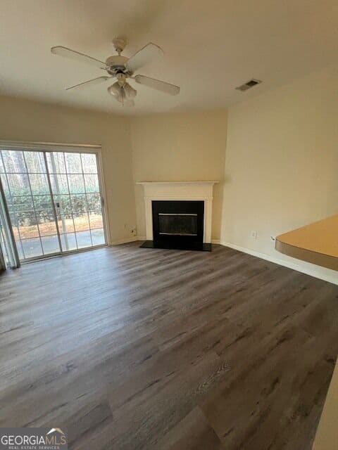 2 bedroom, 2.5 bathroom, 1,312 sq ft townhouse for rent at 3248 Hidden Cove Circle, Peachtree Corners, GA 30092 for $1,750 a month — photo 5