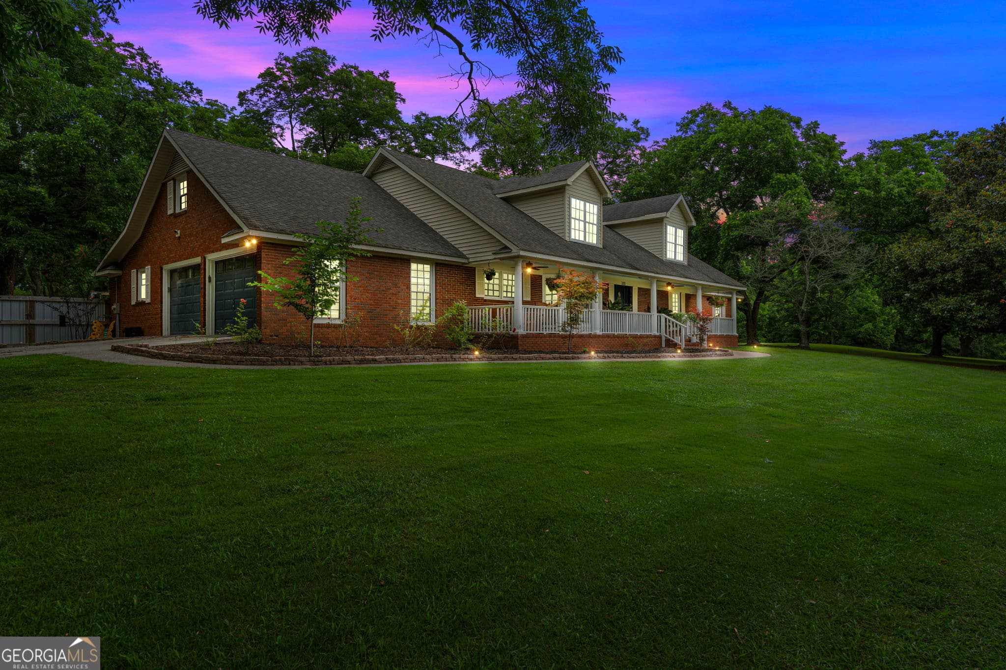 6 bedroom, 4 bathroom, 4,328 sq ft single family residence for sale at 300 GA Highway 42, Byron, GA 31008 — photo 2