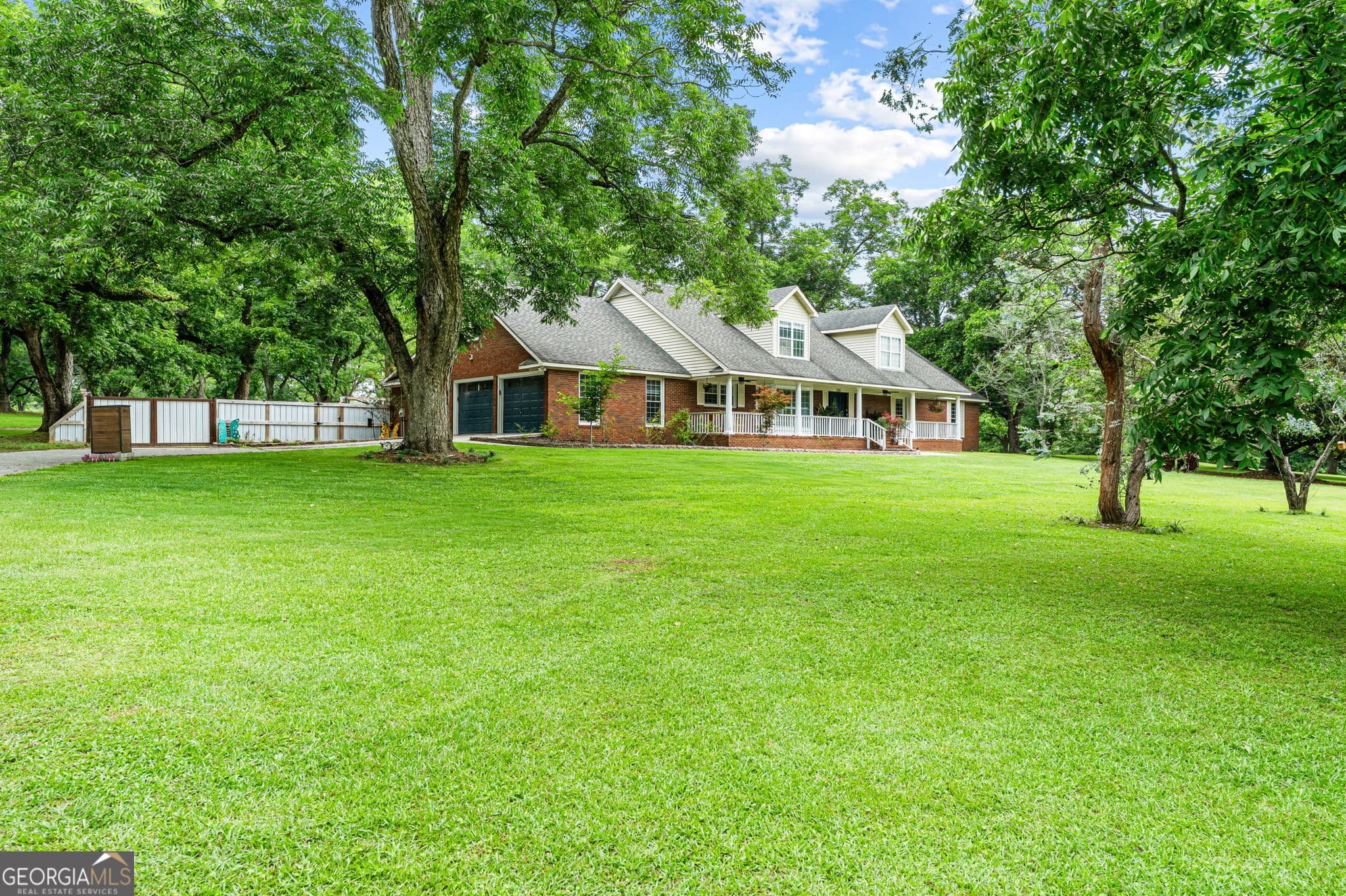 6 bedroom, 4 bathroom, 4,328 sq ft single family residence for sale at 300 GA Highway 42, Byron, GA 31008 — photo 7