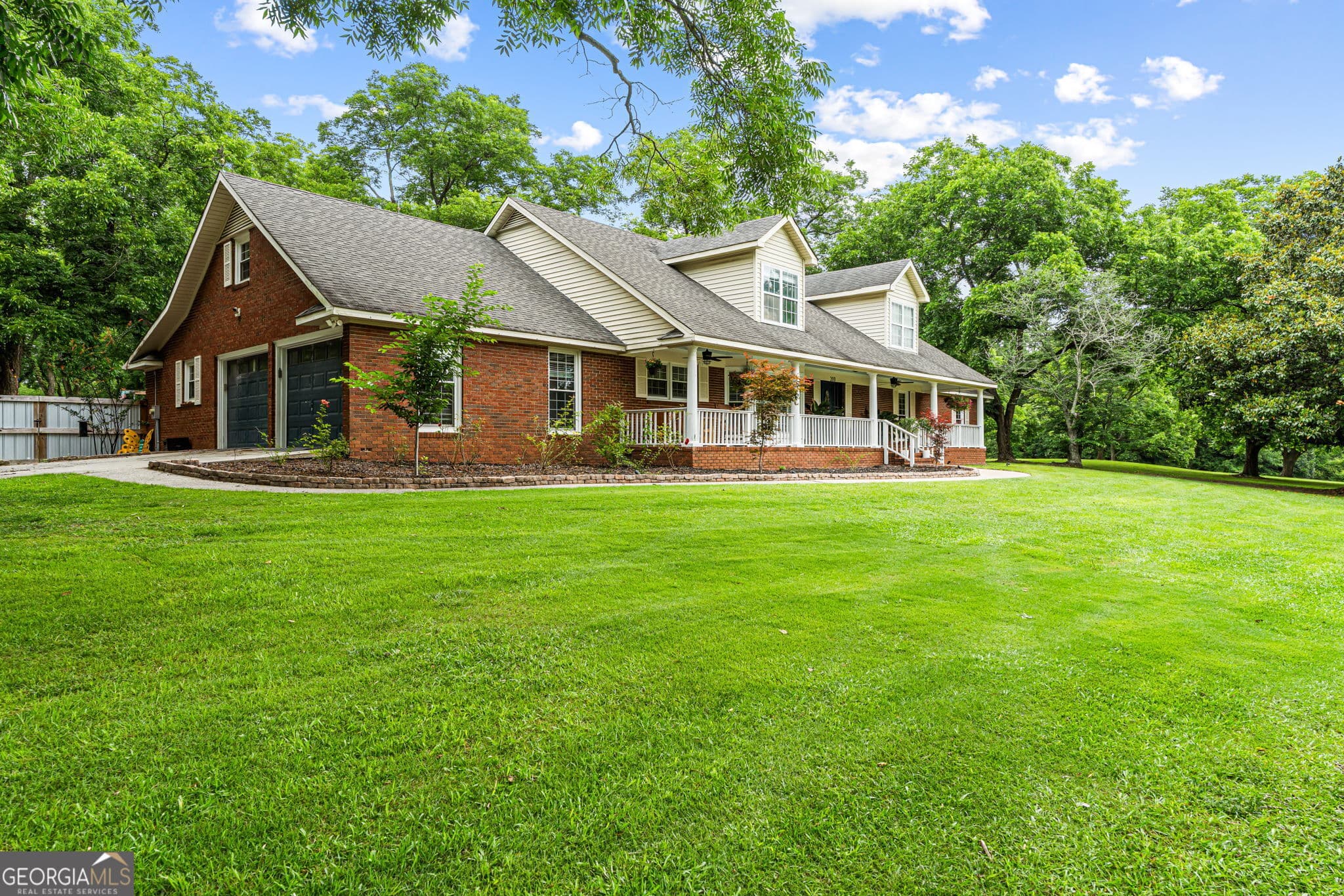6 bedroom, 4 bathroom, 4,328 sq ft single family residence for sale at 300 GA Highway 42, Byron, GA 31008 — photo 8