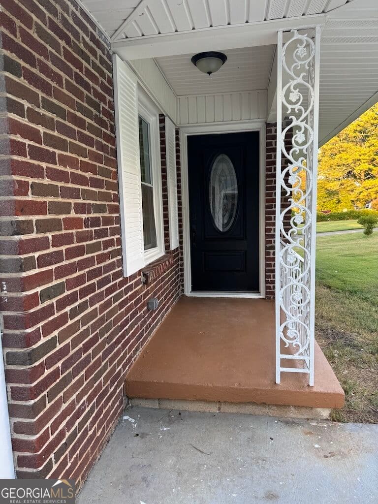 4 bedroom, 2 bathroom, 1,650 sq ft single family residence for sale at 3067 Barksdale Circle, East Point, GA 30344 — photo 4