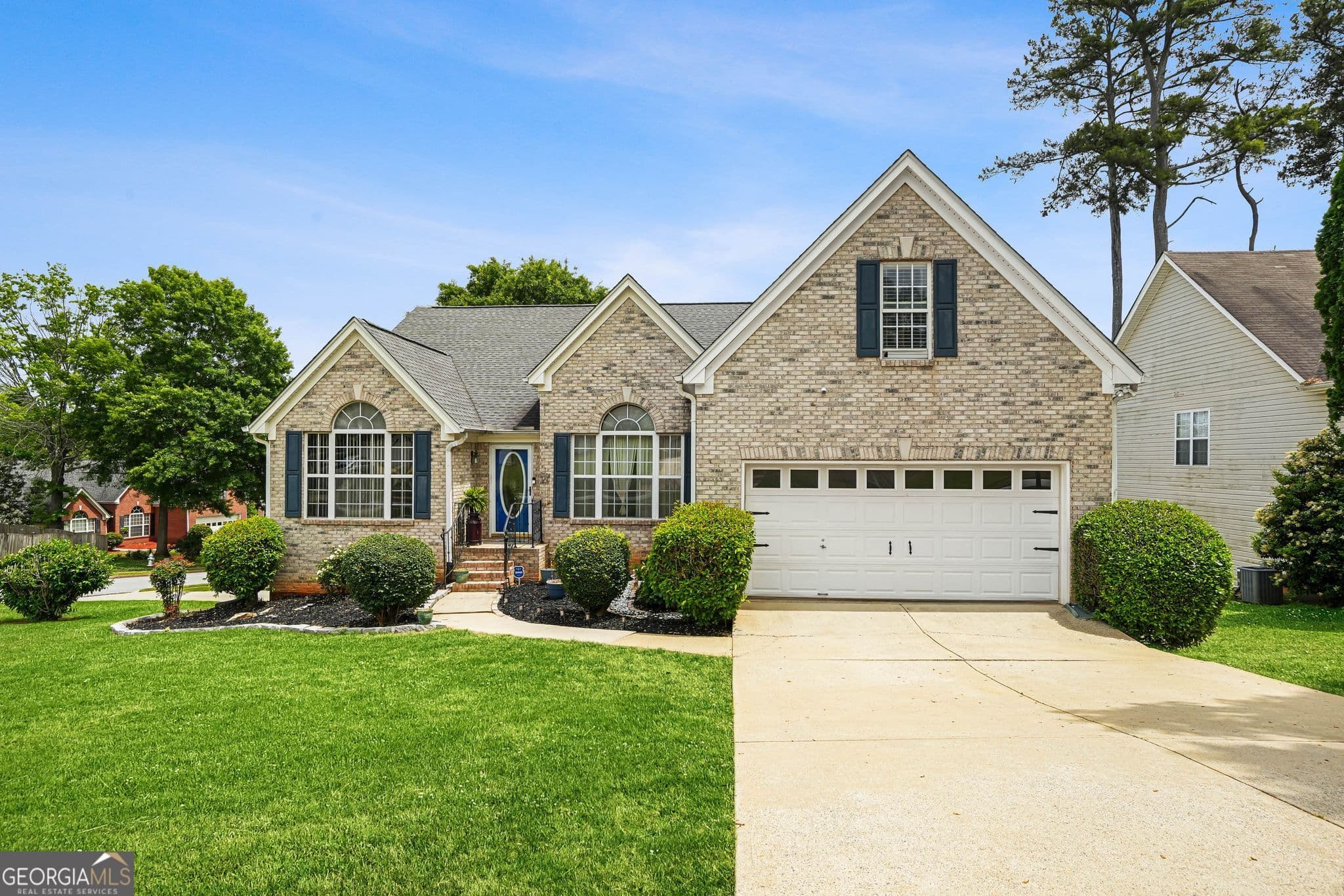 4 bedroom, 4 bathroom, 4,702 sq ft single family residence sold at 220 Cedarhurst Road, Lawrenceville, GA 30045