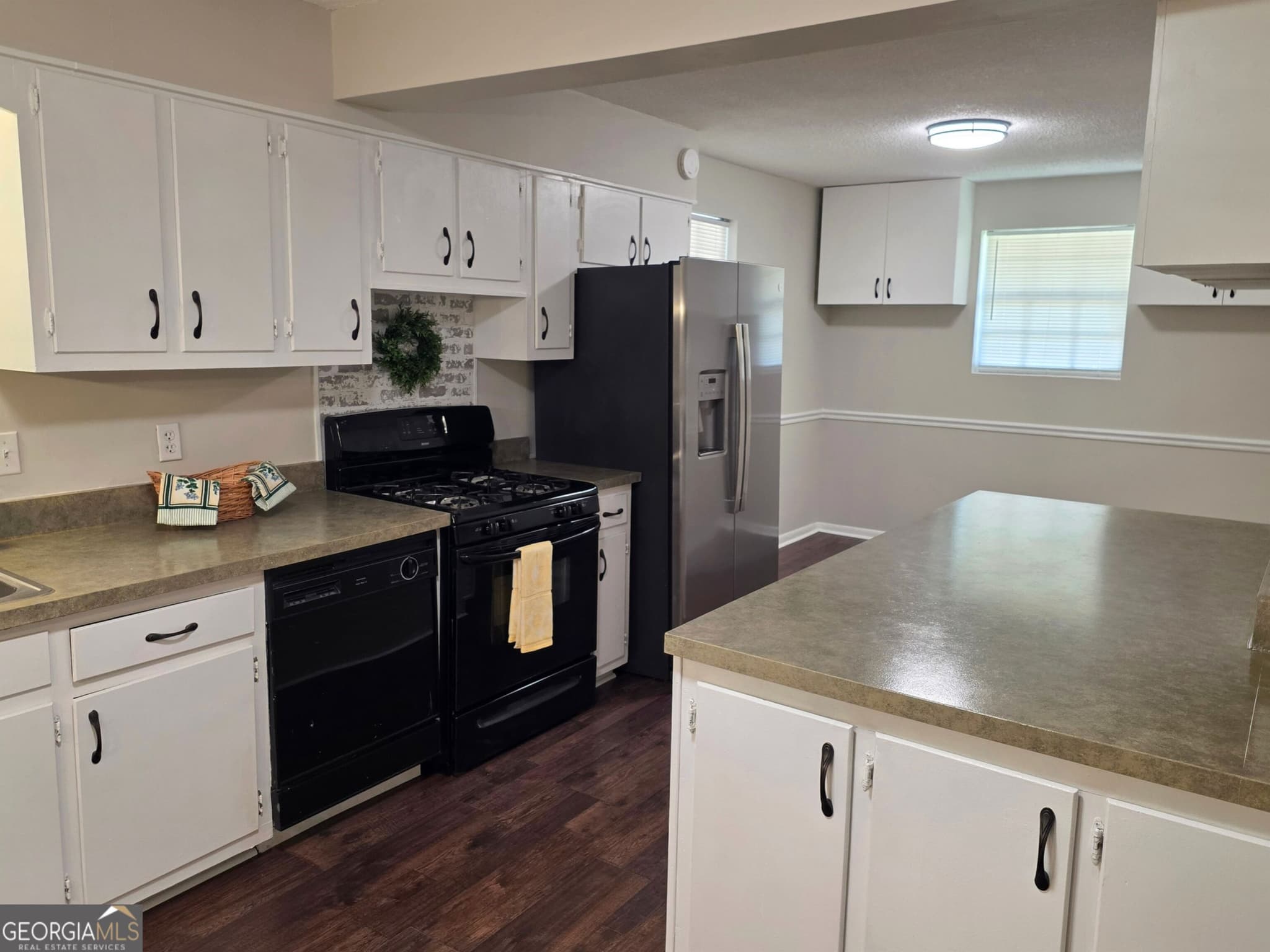 3 bedroom, 2 bathroom, 2,508 sq ft single family residence for sale at 440 Pecan Lane, Guyton, GA 31312 — photo 6