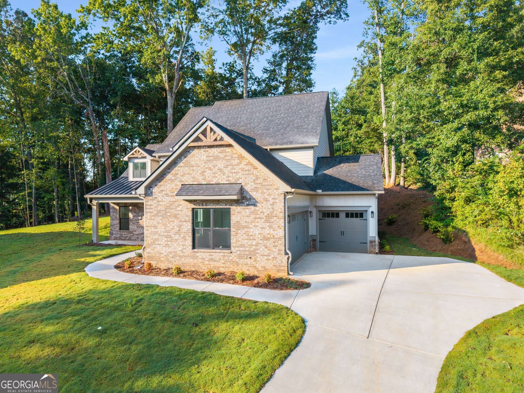 5 bedroom, 3.5 bathroom, 3,500 sq ft single family residence for rent at 7252 Creekside Way, Jefferson, GA 30549 for $3,999 a month — photo 3