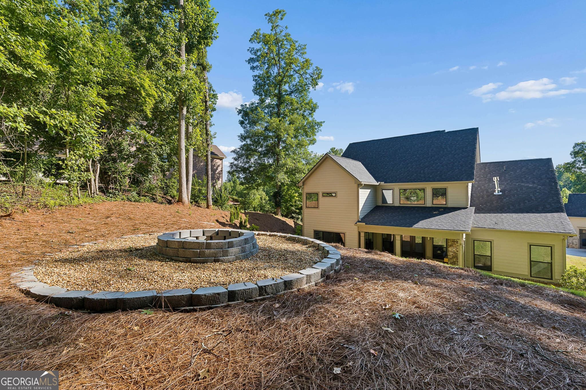 5 bedroom, 3.5 bathroom, 3,500 sq ft single family residence for rent at 7252 Creekside Way, Jefferson, GA 30549 for $3,999 a month — photo 4