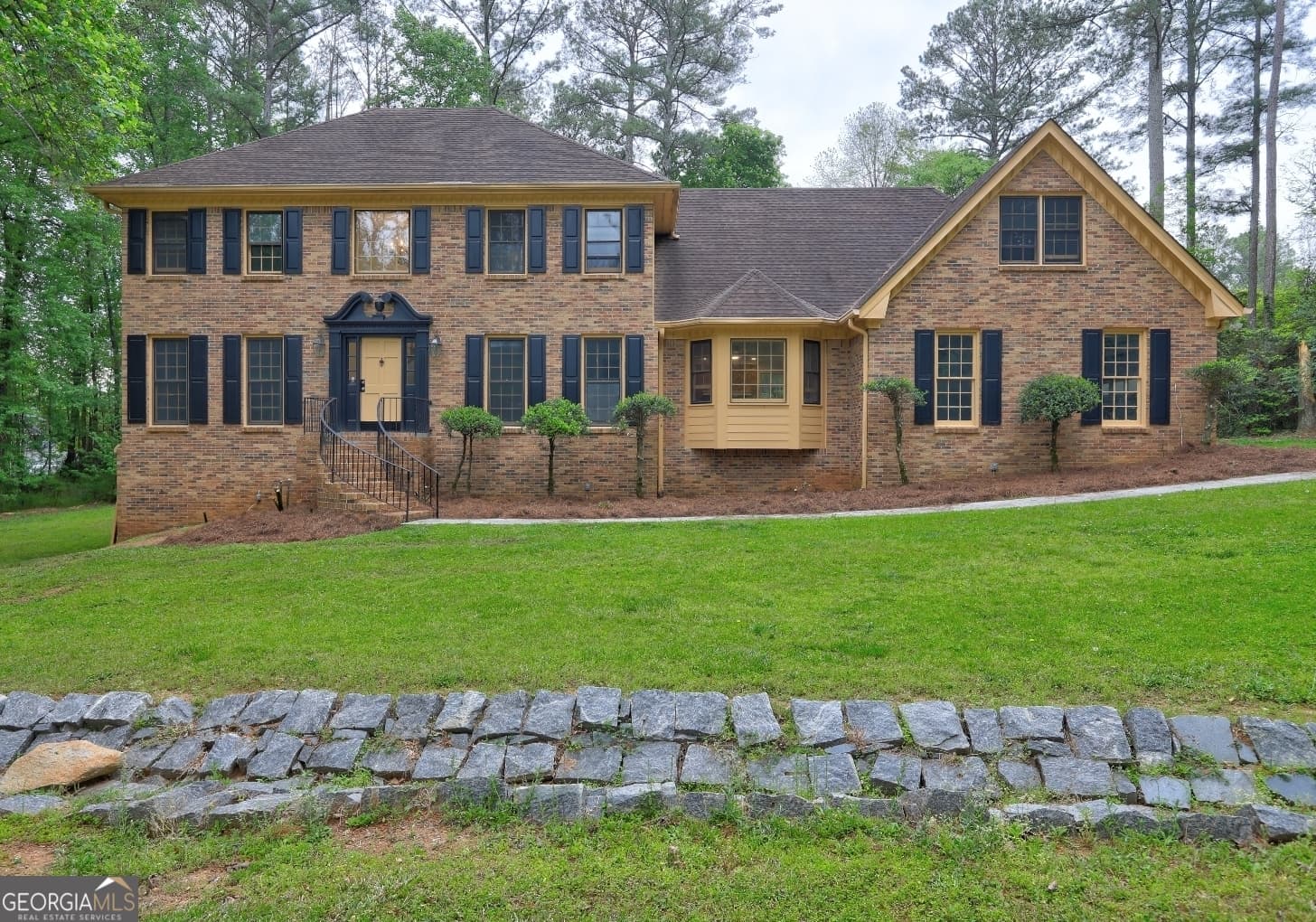 4 bedroom, 4 bathroom, 4,500 sq ft single family residence sold at 5621 Wildwood Trail, Lithonia, GA 30038