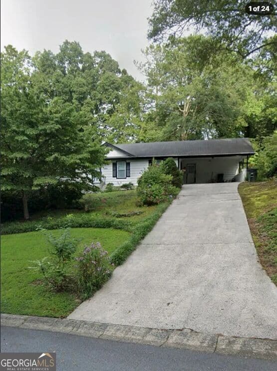 4 bedroom, 2 bathroom, 1,400 sq ft single family residence for rent at 2382 Dayron Circle, Marietta, GA 30062 for $2,200 a month — photo 1 of 17