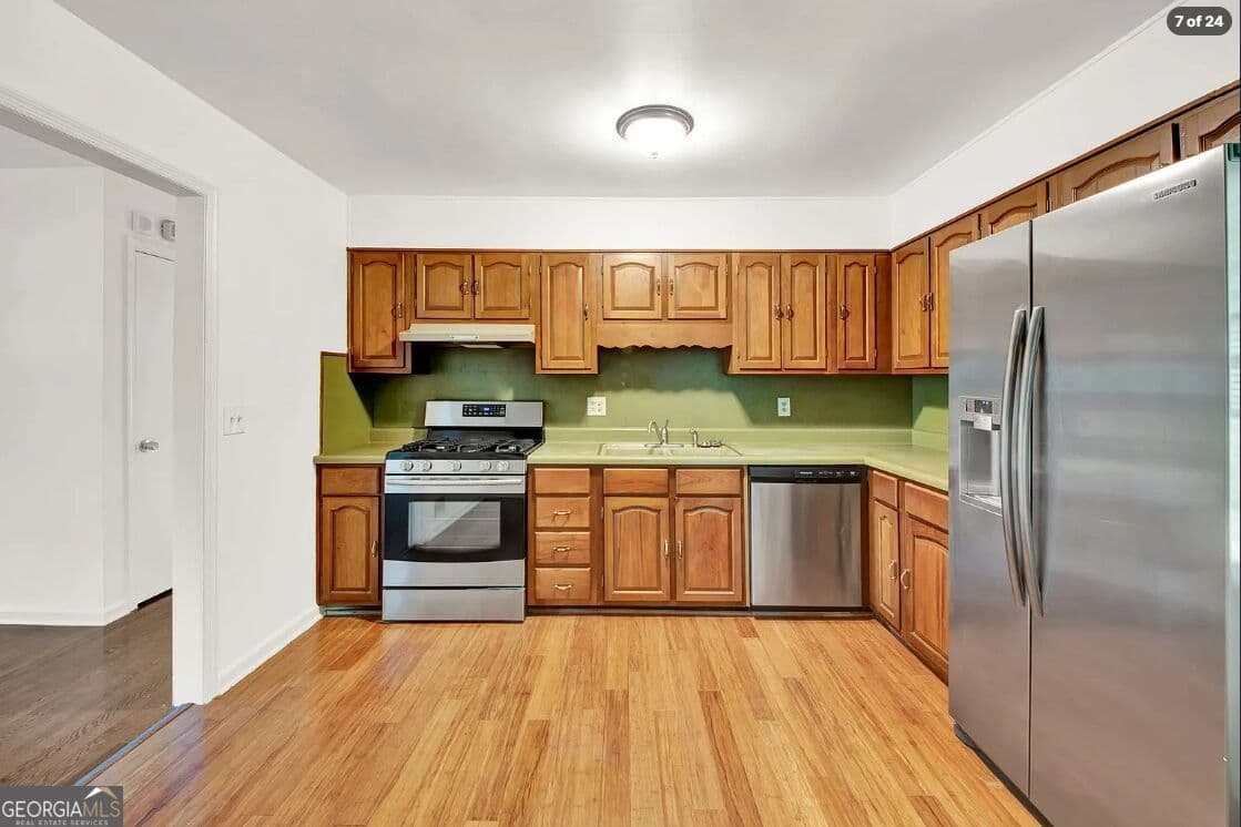 4 bedroom, 2 bathroom, 1,400 sq ft single family residence for rent at 2382 Dayron Circle, Marietta, GA 30062 for $2,200 a month — photo 10