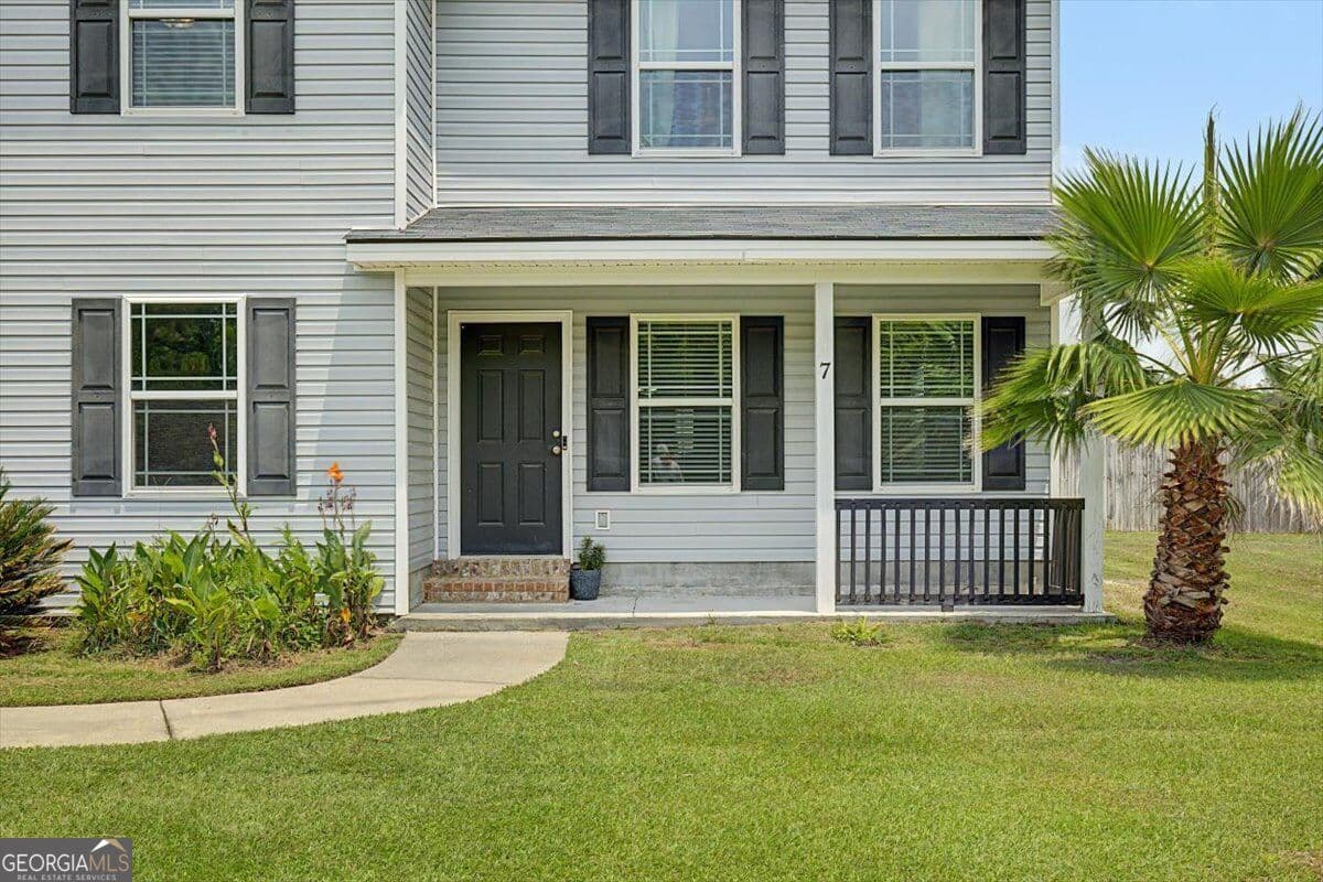 4 bedroom, 2.5 bathroom, 2,652 sq ft single family residence under contract at 7 NW Oxbow Drive, Ludowici, GA 31316 — photo 2
