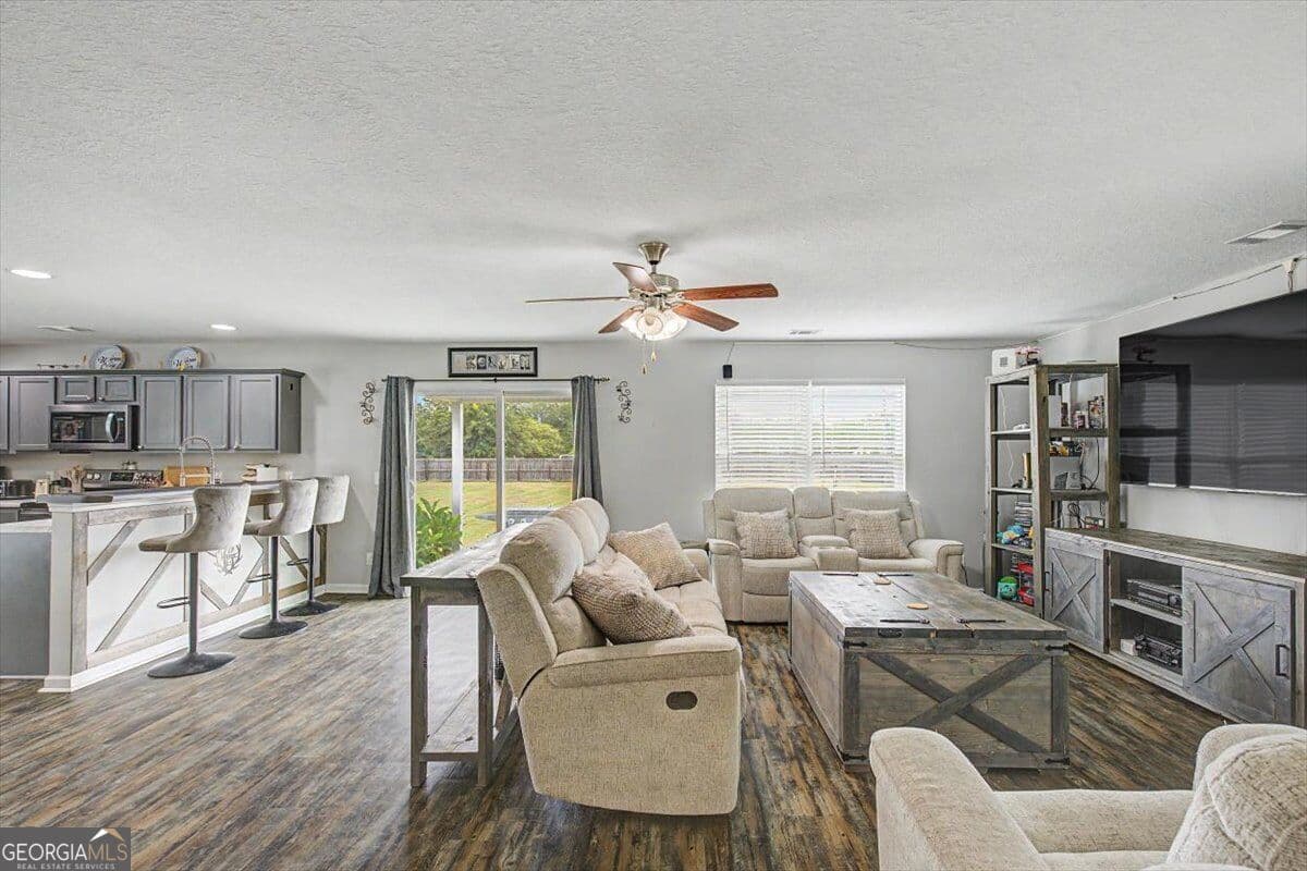 4 bedroom, 2.5 bathroom, 2,652 sq ft single family residence under contract at 7 NW Oxbow Drive, Ludowici, GA 31316 — photo 7