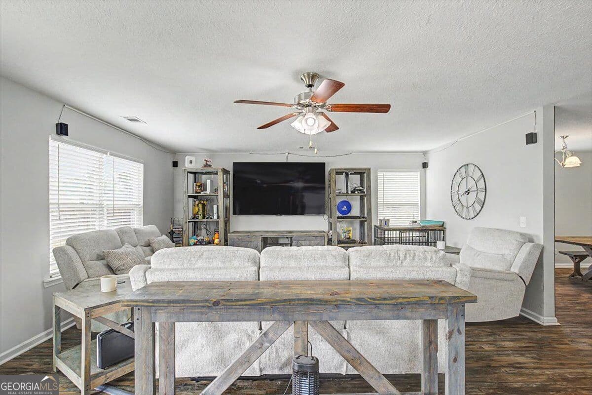 4 bedroom, 2.5 bathroom, 2,652 sq ft single family residence under contract at 7 NW Oxbow Drive, Ludowici, GA 31316 — photo 9