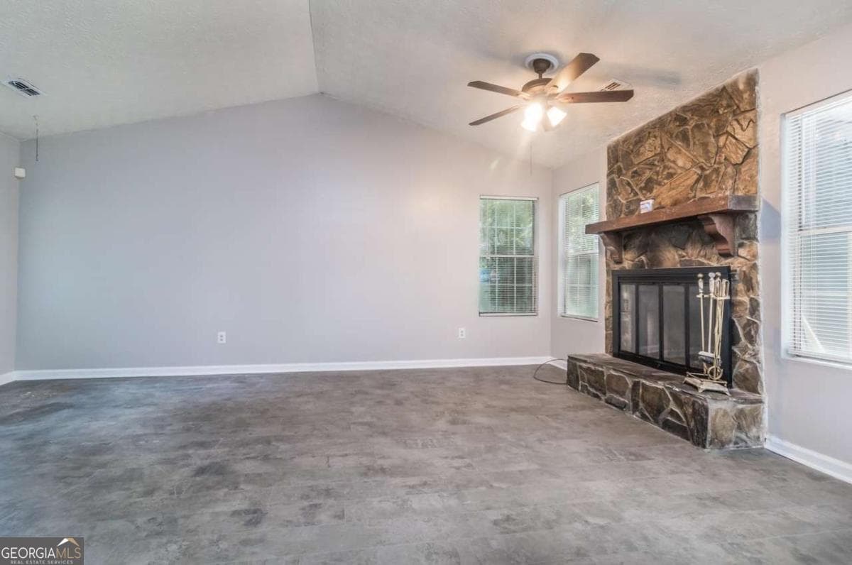 3 bedroom, 2 bathroom, 1,208 sq ft duplex for rent at 5437 Glen Haven Drive, Atlanta, GA 30349 for $1,500 a month — photo 2