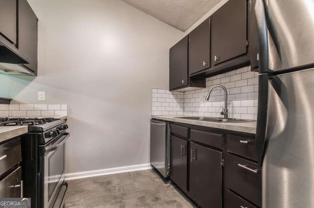 3 bedroom, 2 bathroom, 1,208 sq ft duplex for rent at 5437 Glen Haven Drive, Atlanta, GA 30349 for $1,500 a month — photo 6