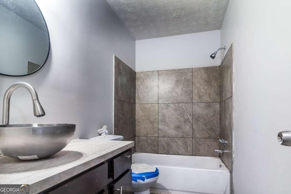 3 bedroom, 2 bathroom, 1,208 sq ft duplex for rent at 5437 Glen Haven Drive, Atlanta, GA 30349 for $1,500 a month — photo 8