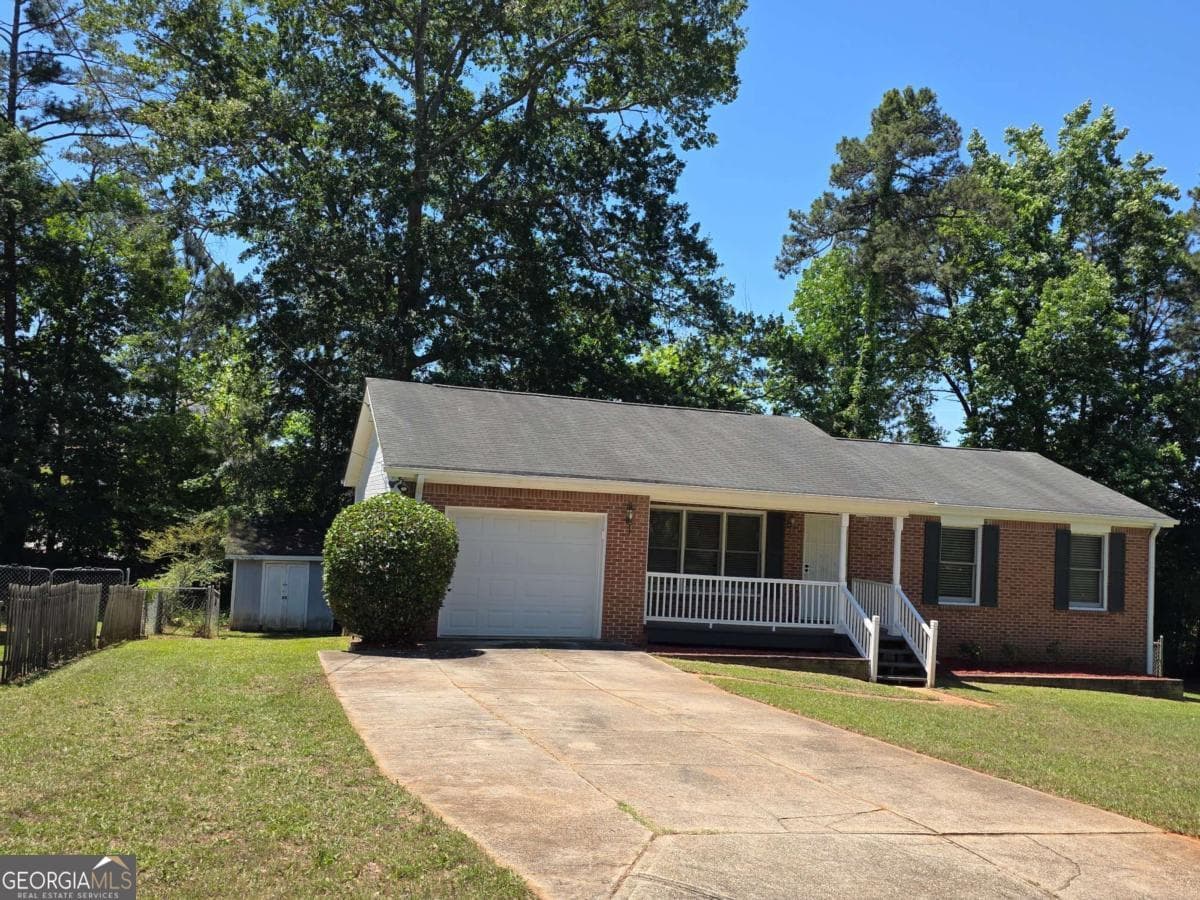 3 bedroom, 2 bathroom, 1,396 sq ft single family residence for rent at 1695 Underwood Drive, Conyers, GA 30013 for $1,850 a month — photo 2