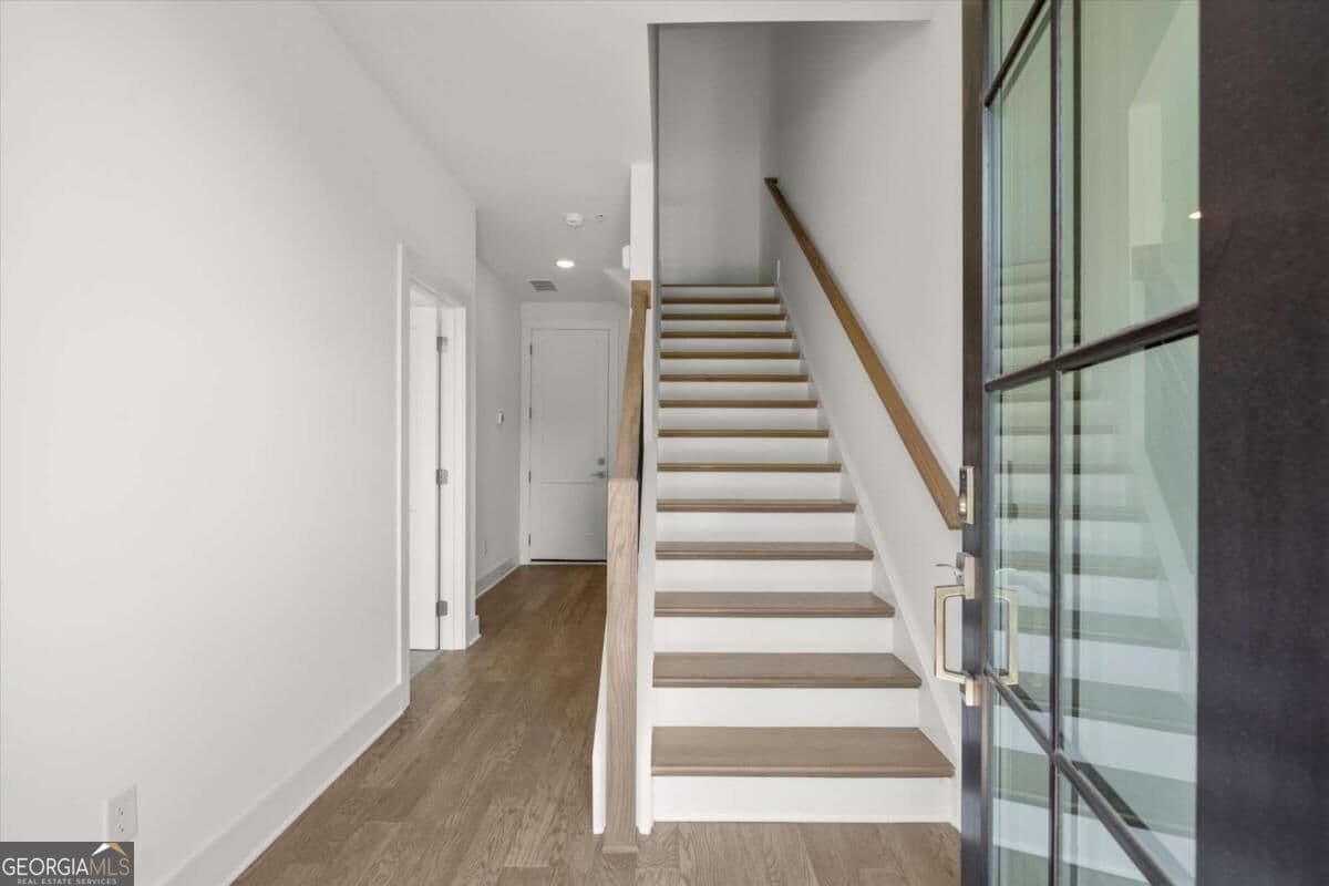 4 bedroom, 3.5 bathroom townhouse for sale at 433 Mezzo Lane 85, Alpharetta, GA 30009 — photo 3