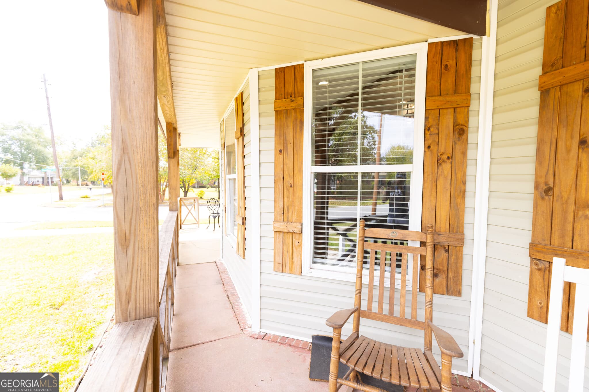 4 bedroom, 3 bathroom, 1,980 sq ft single family residence for sale at 407 Harvey Street, Millen, GA 30442 — photo 3