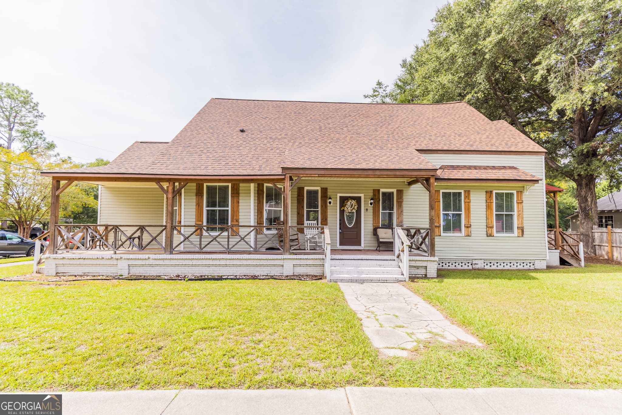 4 bedroom, 3 bathroom, 1,980 sq ft single family residence for sale at 407 Harvey Street, Millen, GA 30442