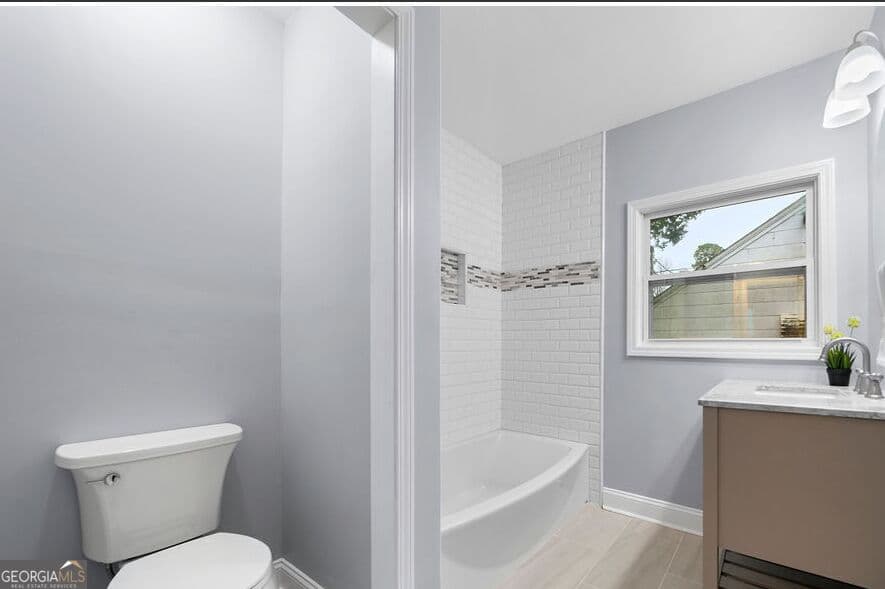 5 bedroom, 3 bathroom, 2,004 sq ft single family residence for sale at 2319 Beecher Road, Atlanta, GA 30311 — photo 6
