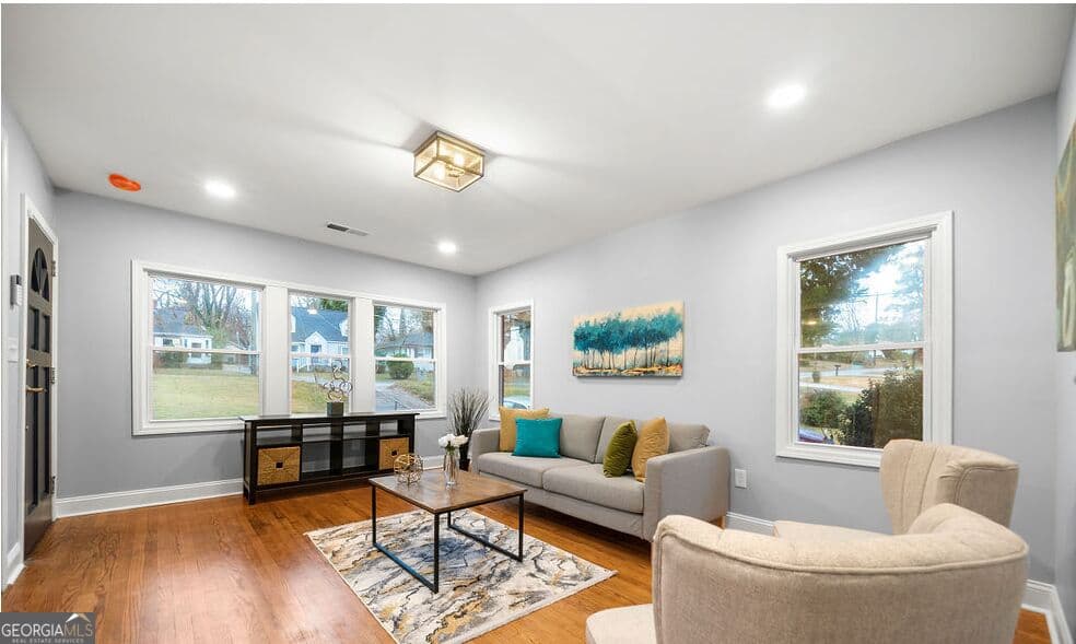 5 bedroom, 3 bathroom, 2,004 sq ft single family residence for sale at 2319 Beecher Road, Atlanta, GA 30311 — photo 3