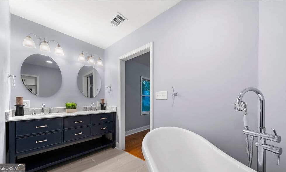 5 bedroom, 3 bathroom, 2,004 sq ft single family residence for sale at 2319 Beecher Road, Atlanta, GA 30311 — photo 9