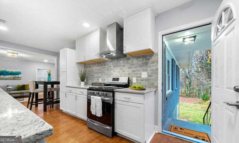 5 bedroom, 3 bathroom, 2,004 sq ft single family residence for sale at 2319 Beecher Road, Atlanta, GA 30311 — photo 4