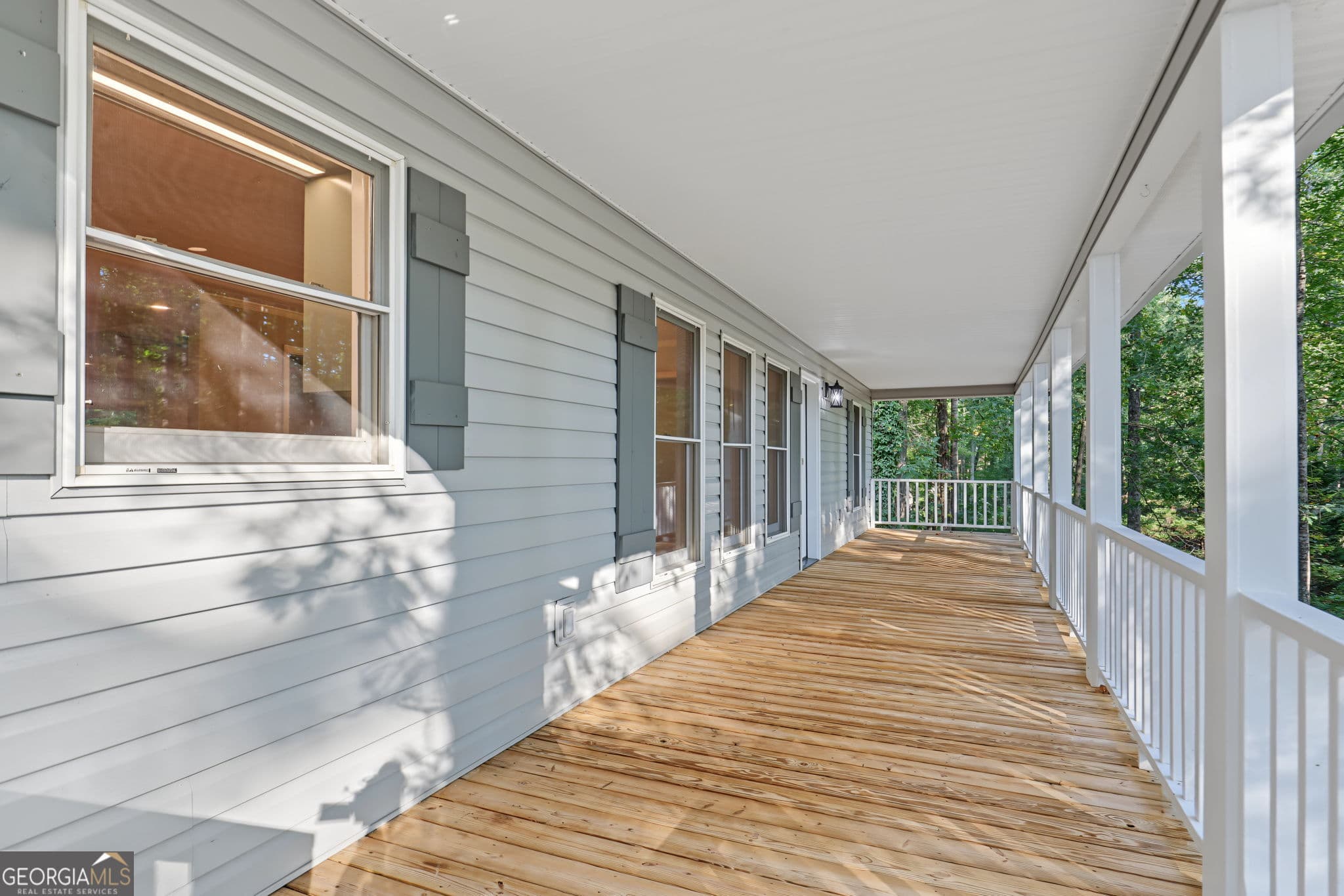 4 bedroom, 3.5 bathroom, 3,060 sq ft single family residence under contract at 623 Deerfield Drive, Clayton, GA 30525 — photo 6